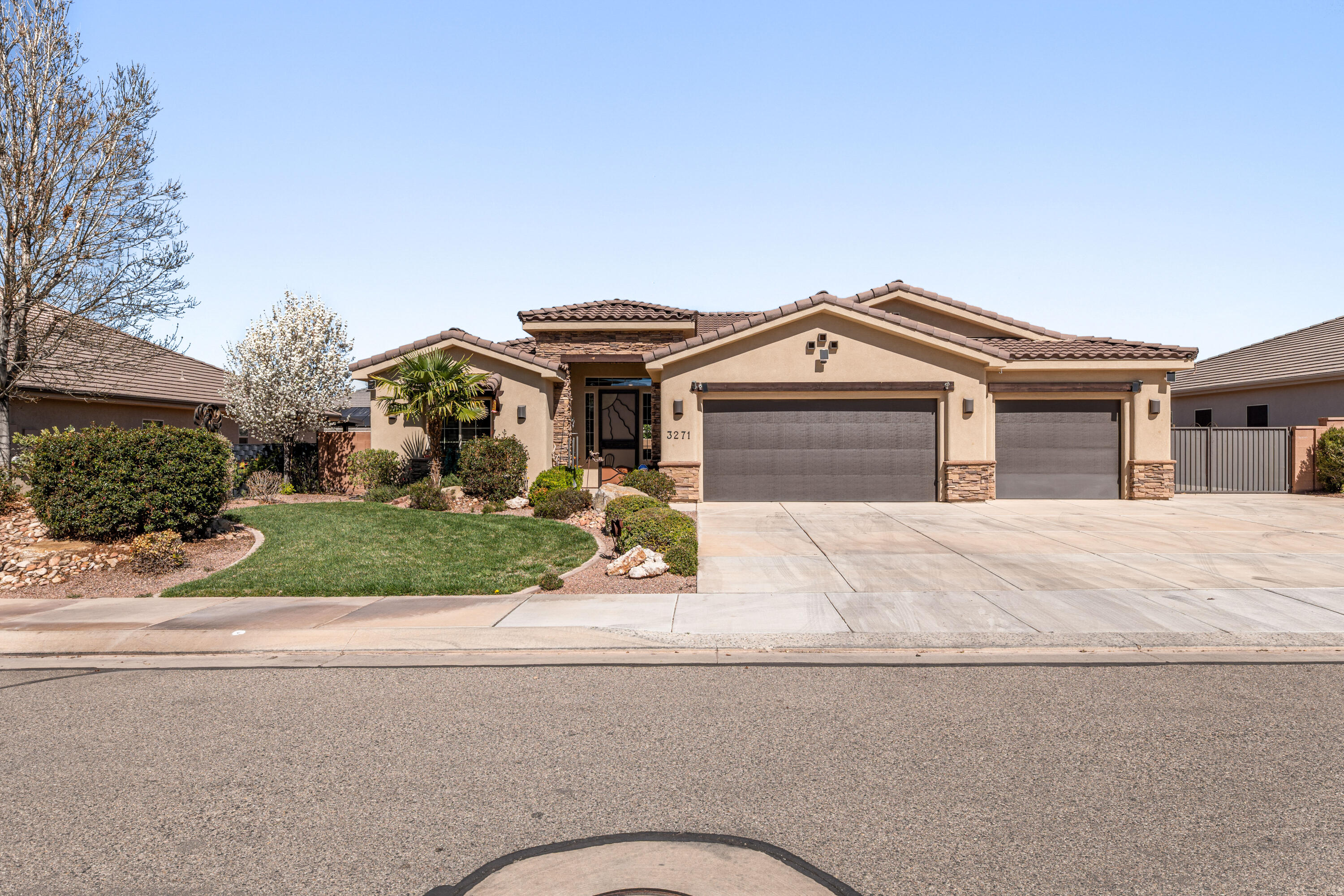 REDWOOD ESTATES - Residential