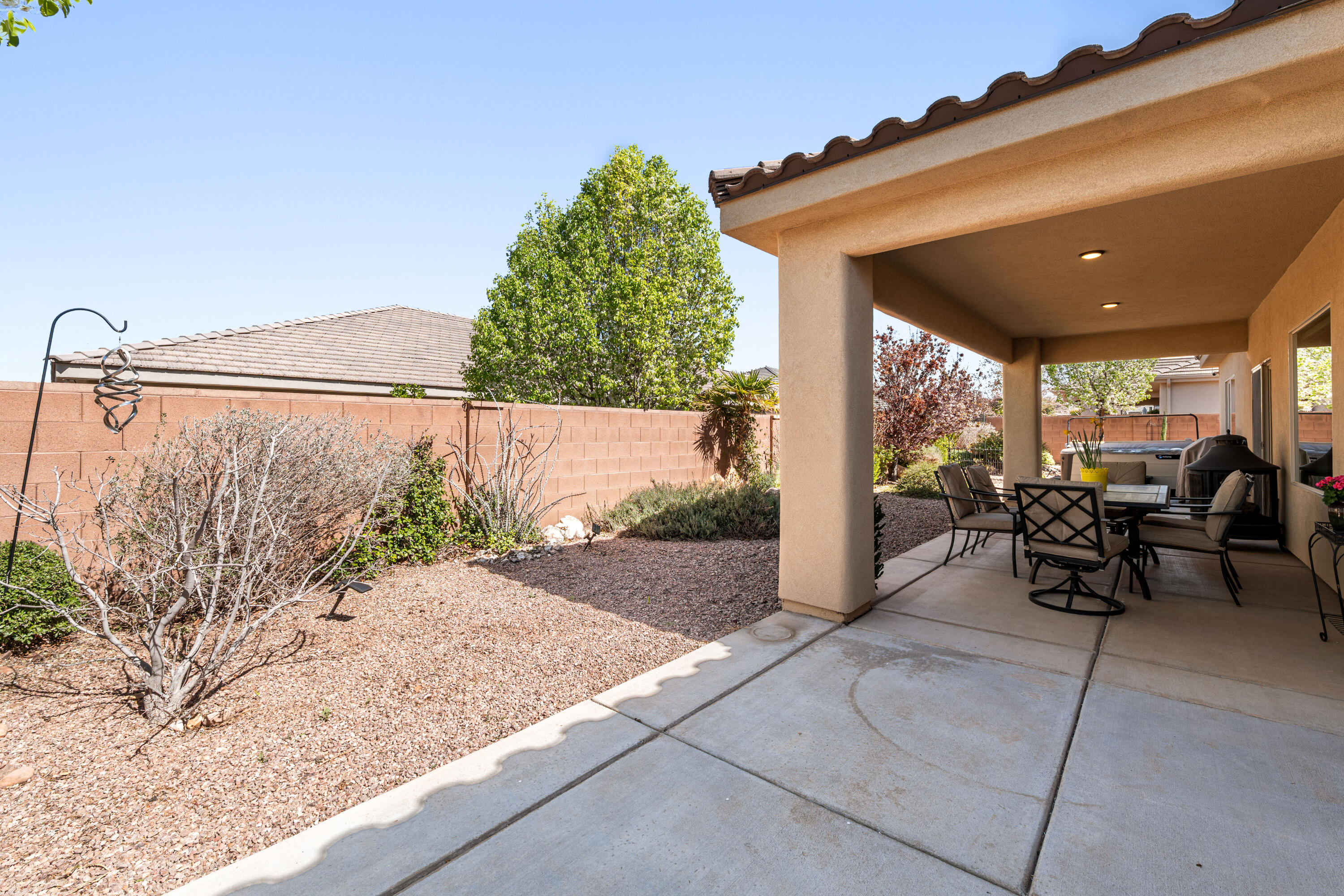 REDWOOD ESTATES - Residential