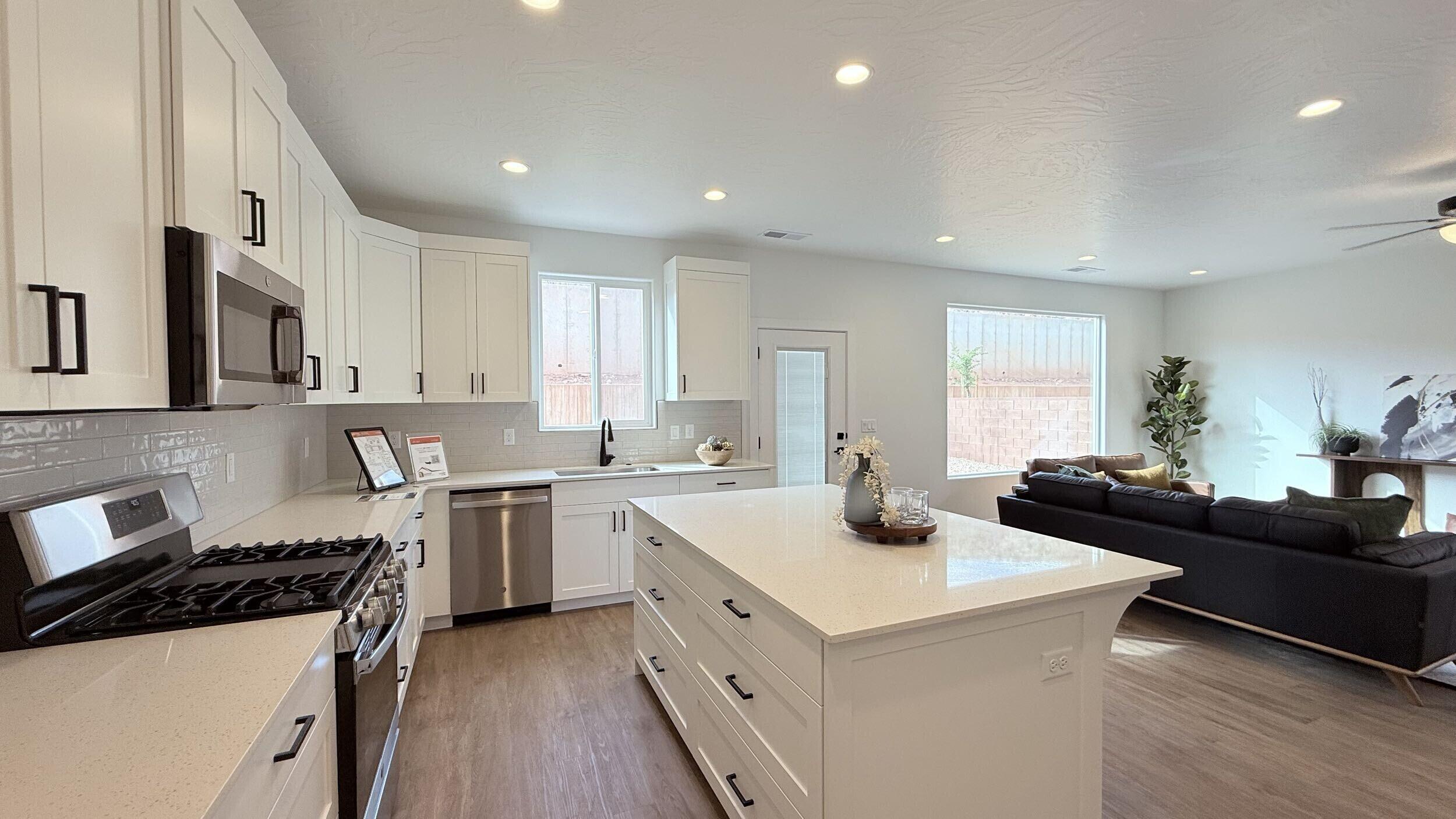 DESERT RESERVE - Residential