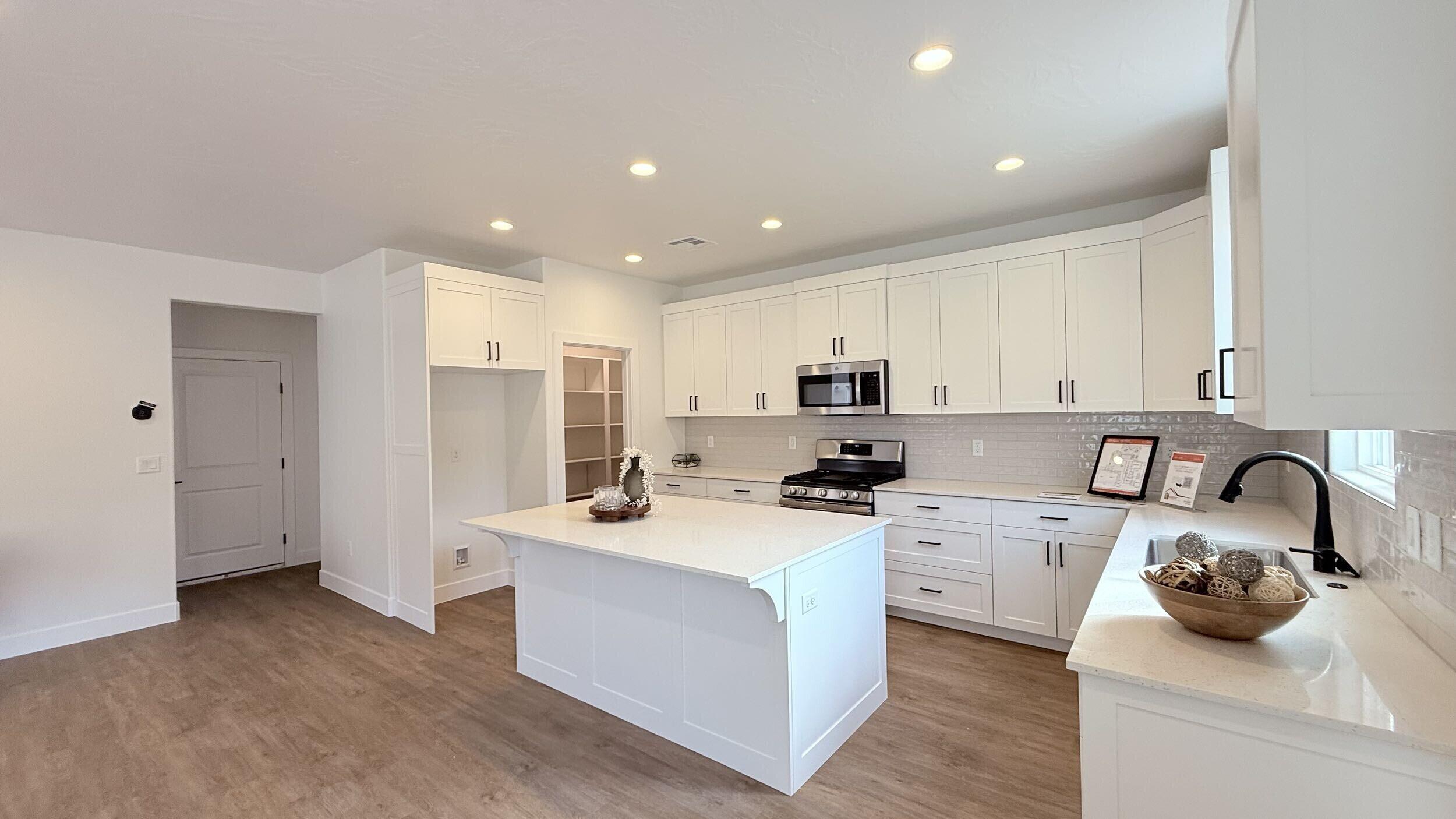 DESERT RESERVE - Residential