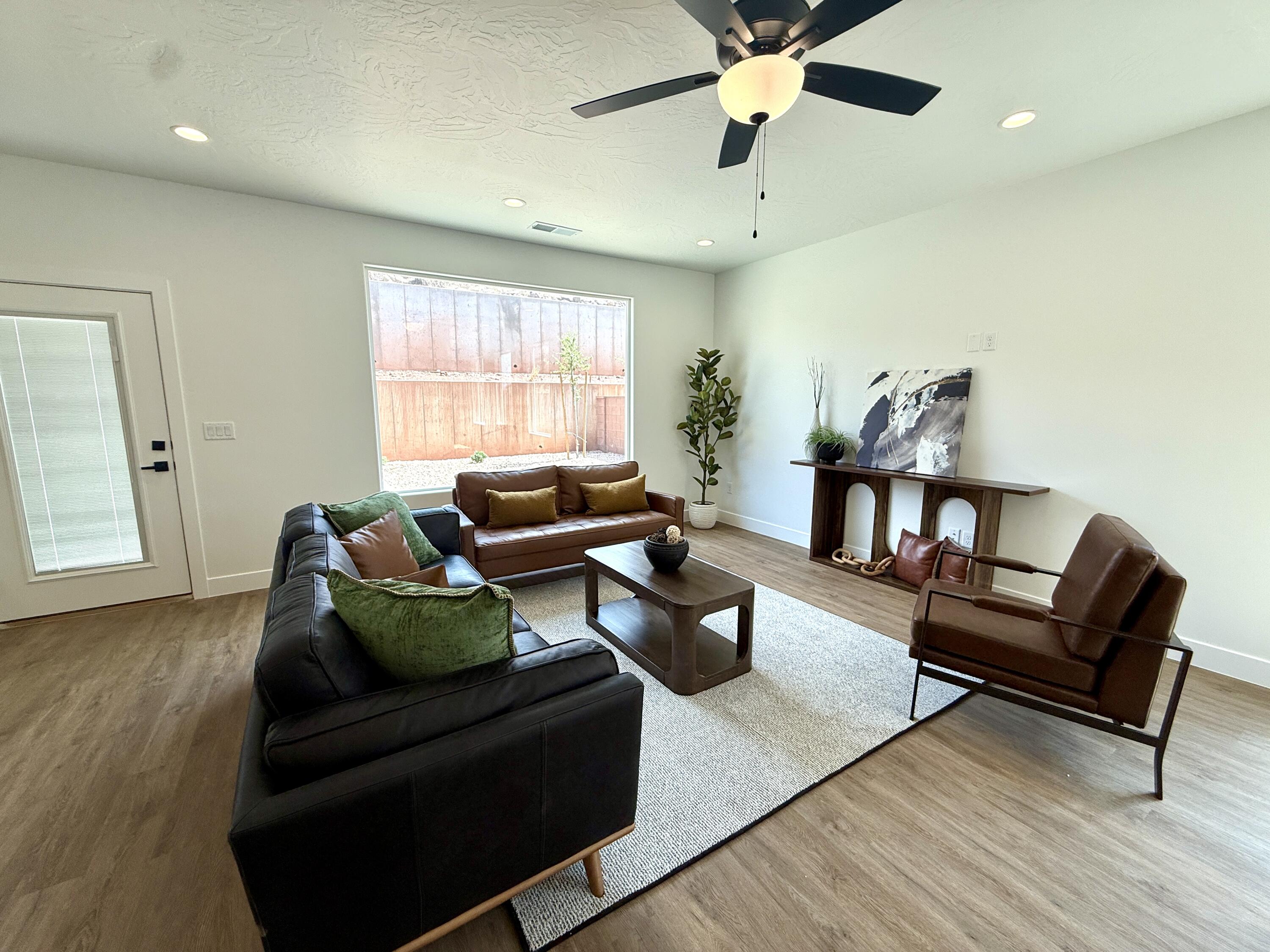 DESERT RESERVE - Residential