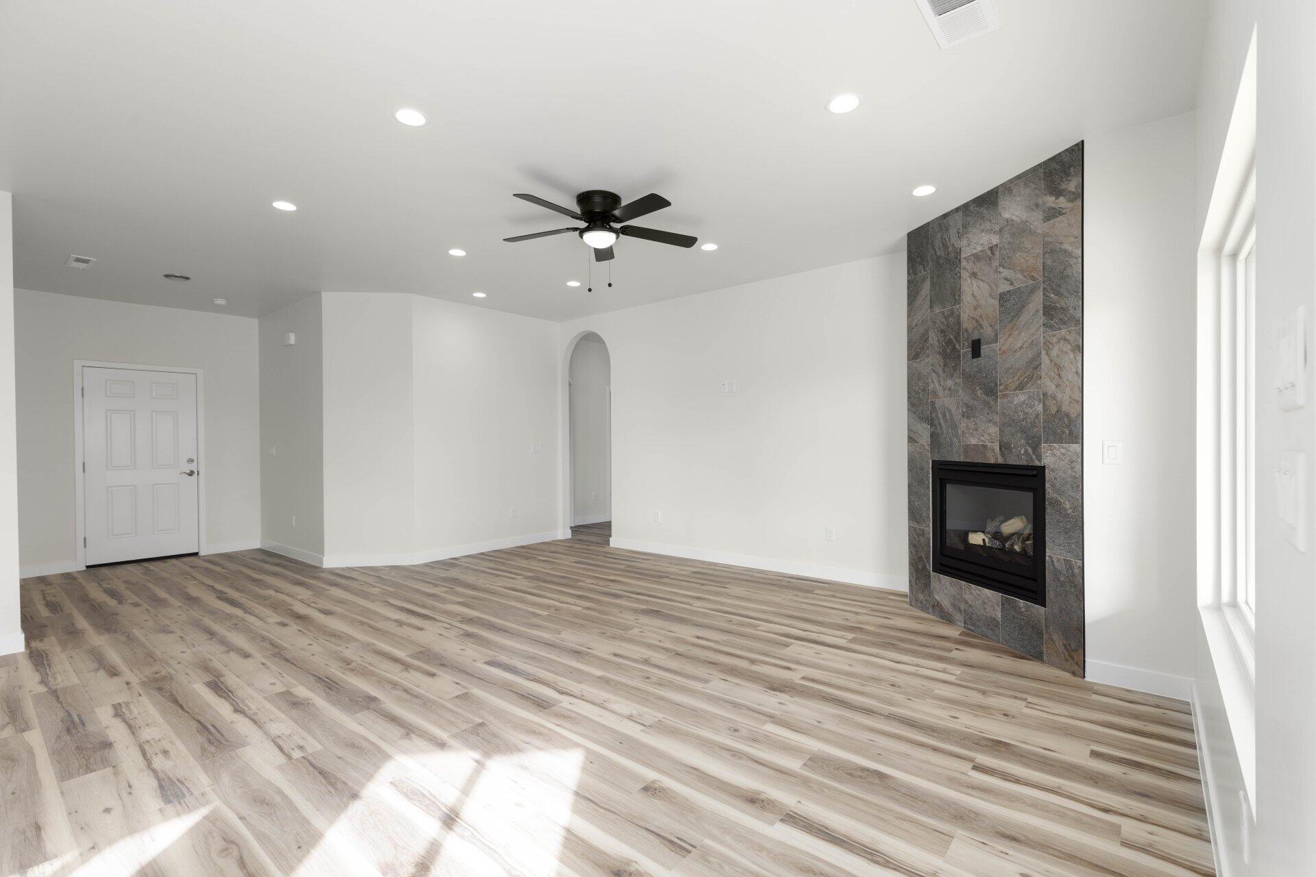 CEDAR POINT - Residential