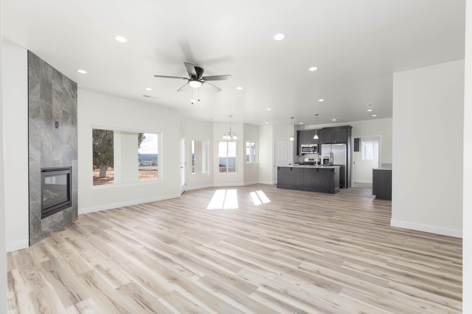 CEDAR POINT - Residential