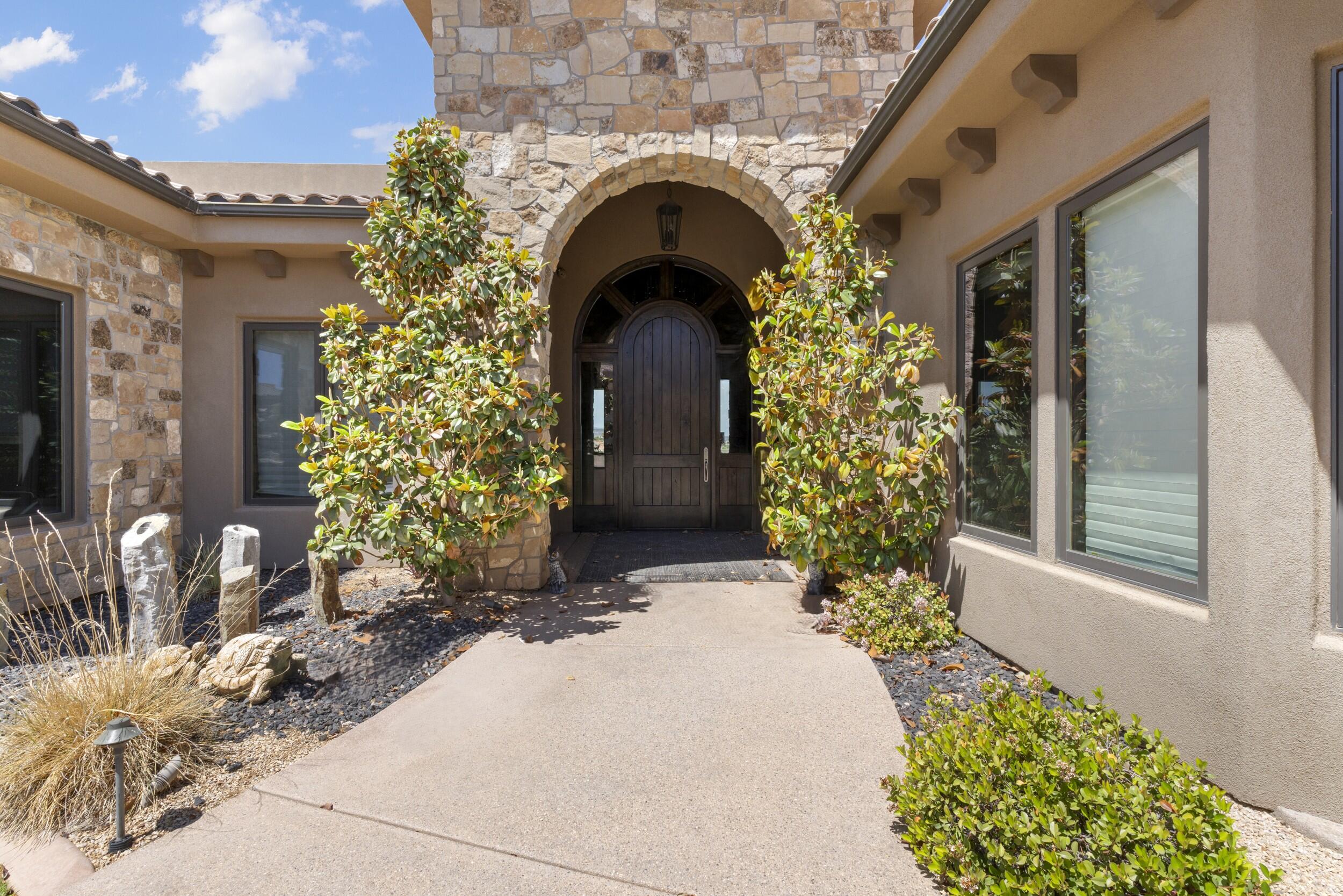 STONE CLIFF - Residential