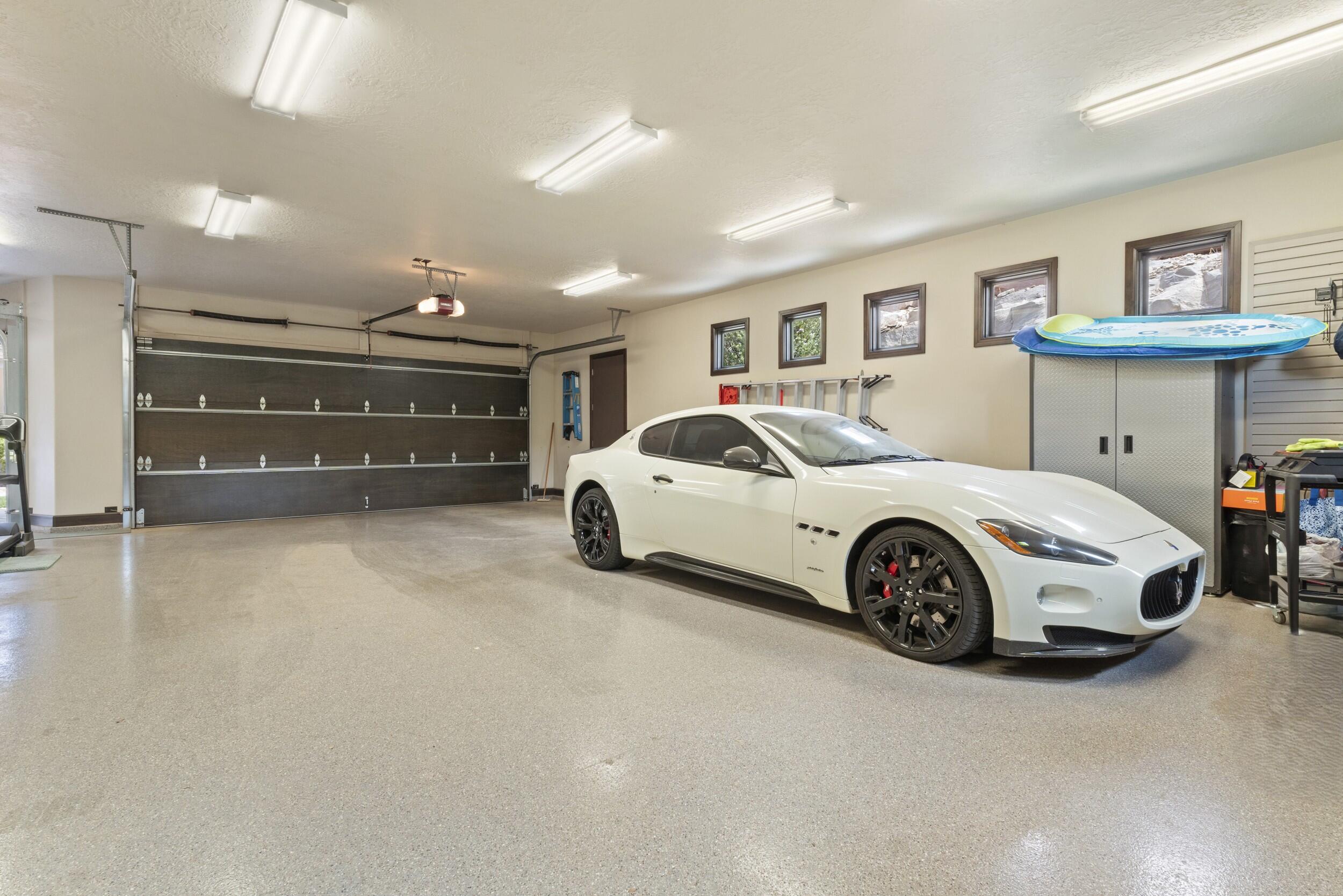 STONE CLIFF - Residential