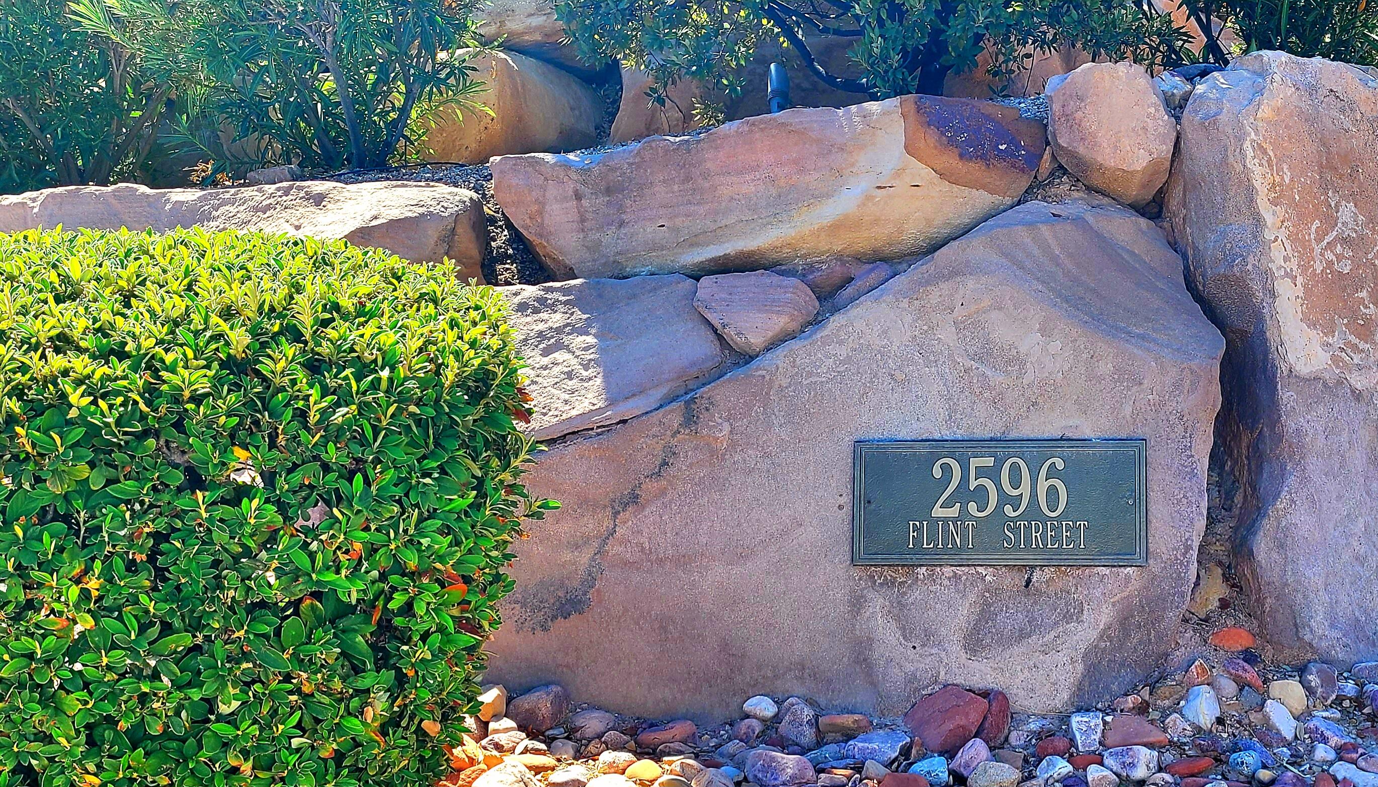 STONE CLIFF - Residential