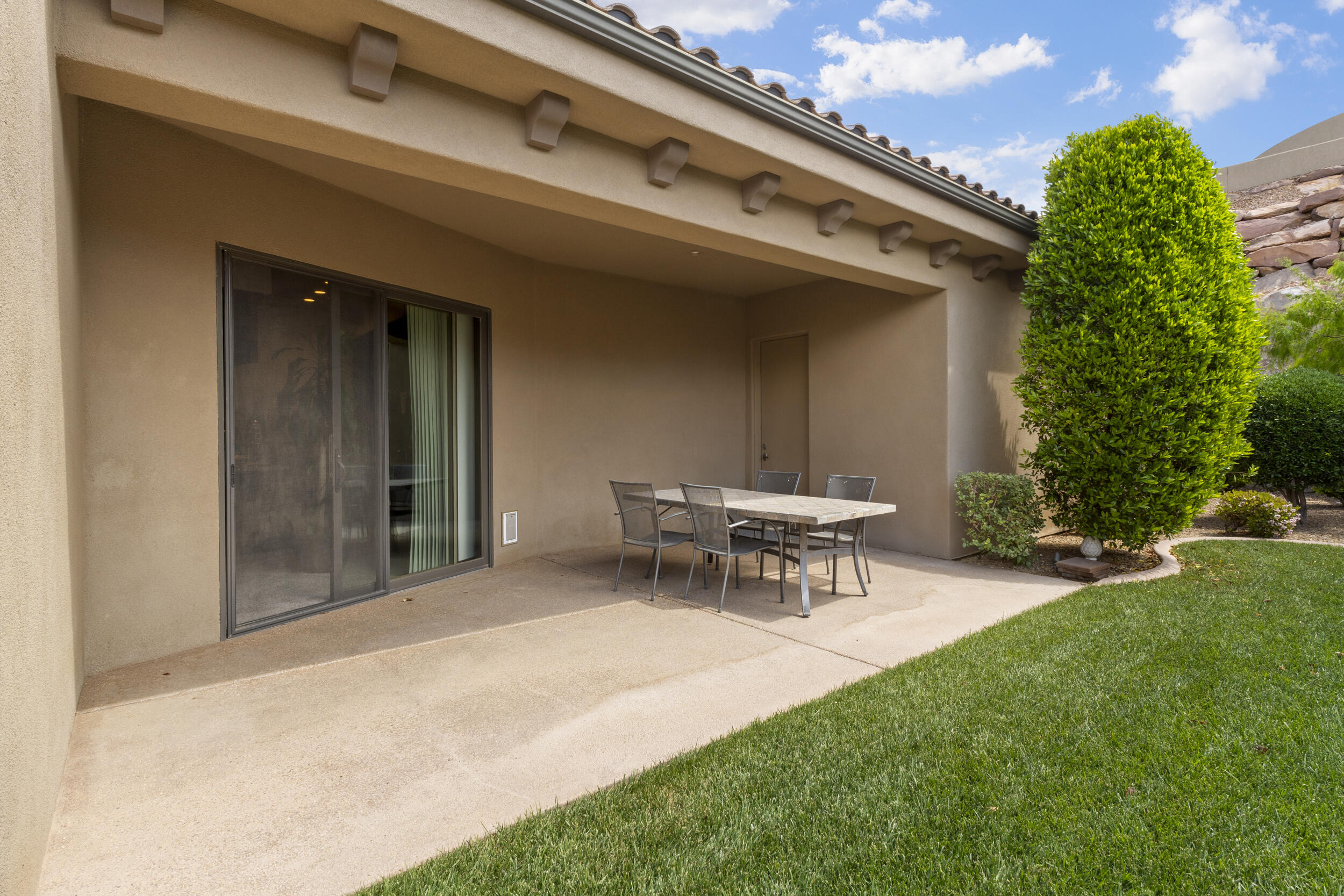 STONE CLIFF - Residential