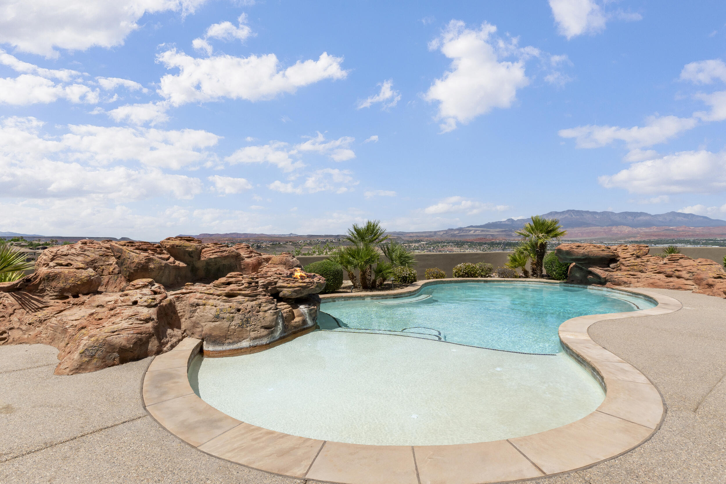 STONE CLIFF - Residential