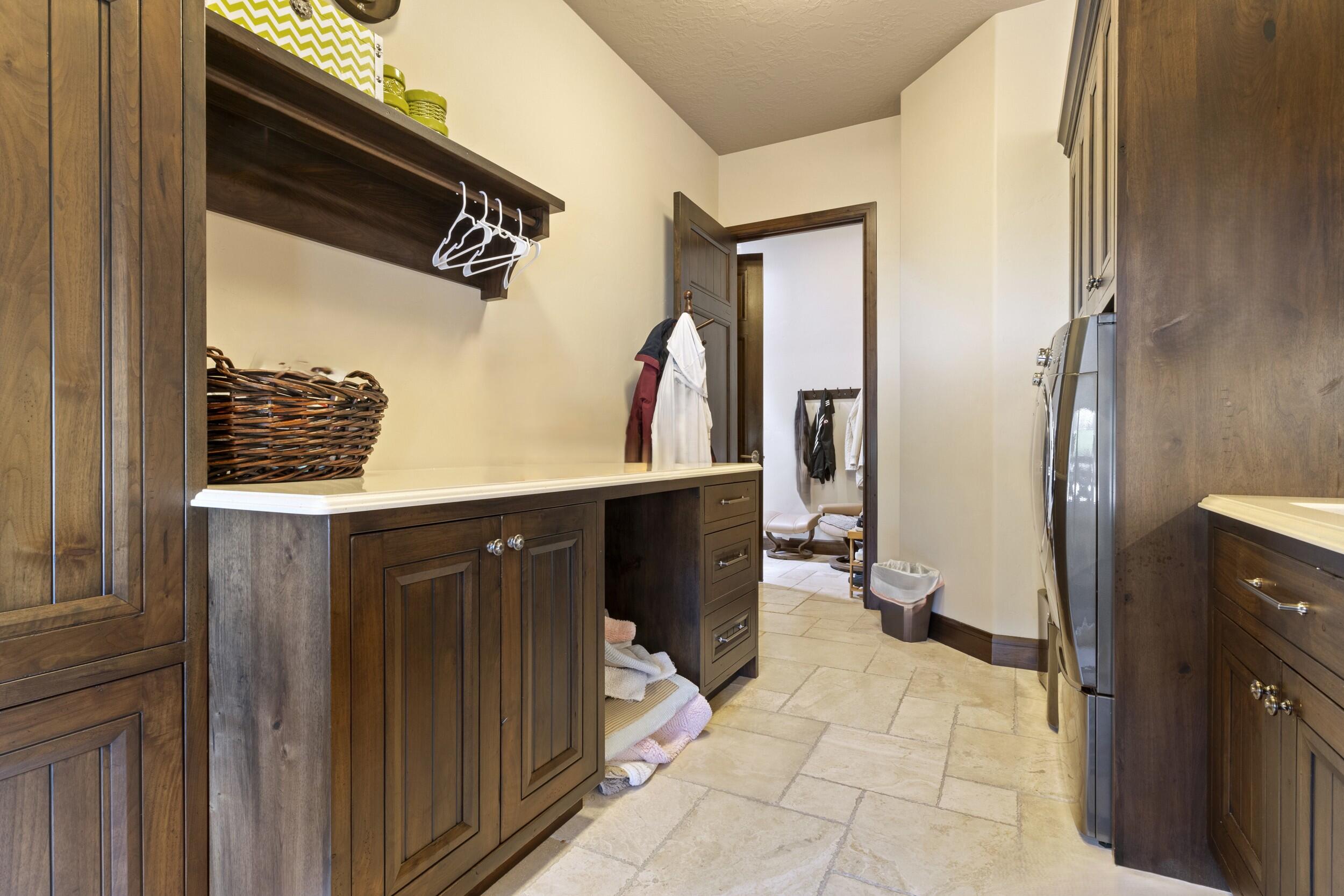 STONE CLIFF - Residential