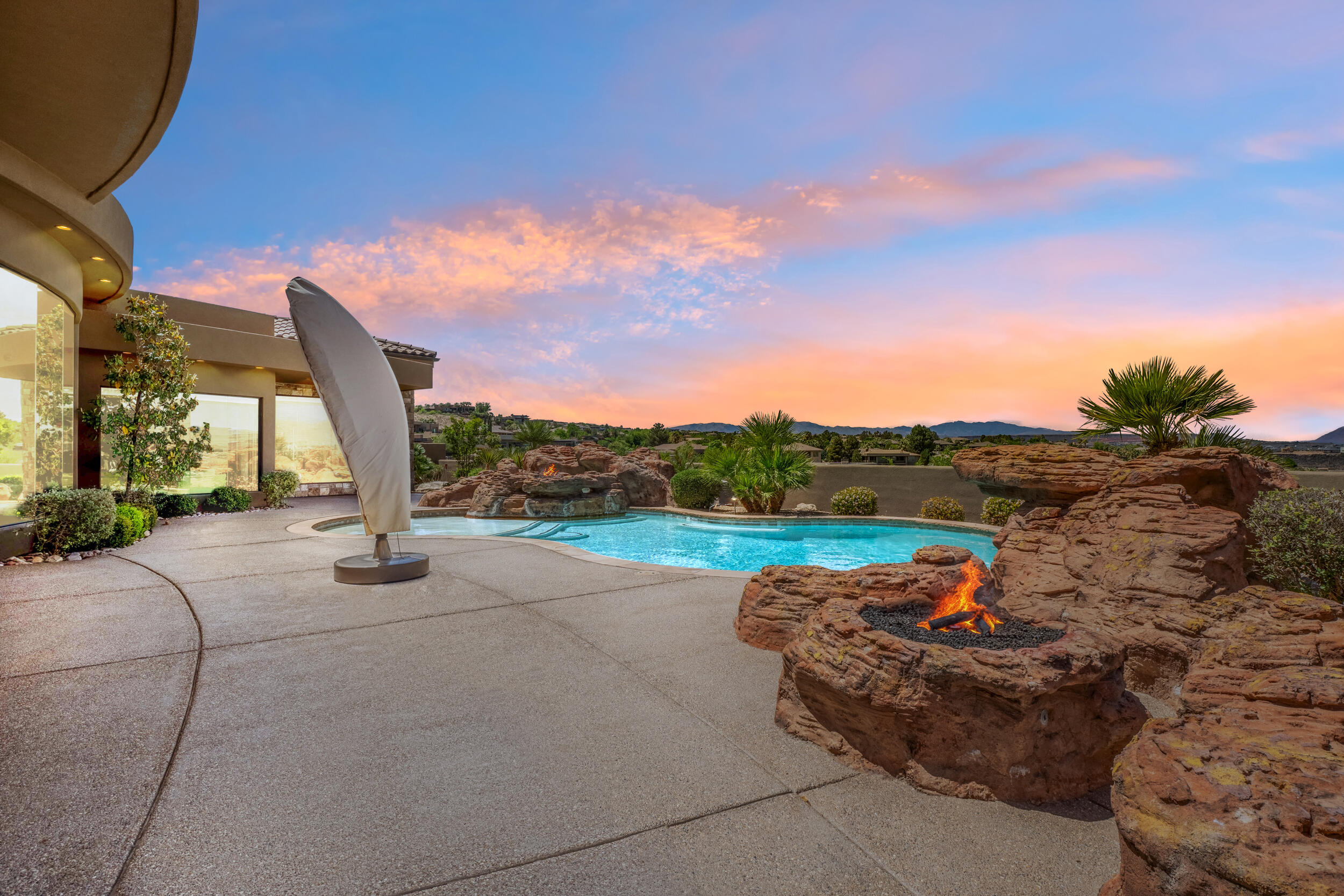 STONE CLIFF - Residential