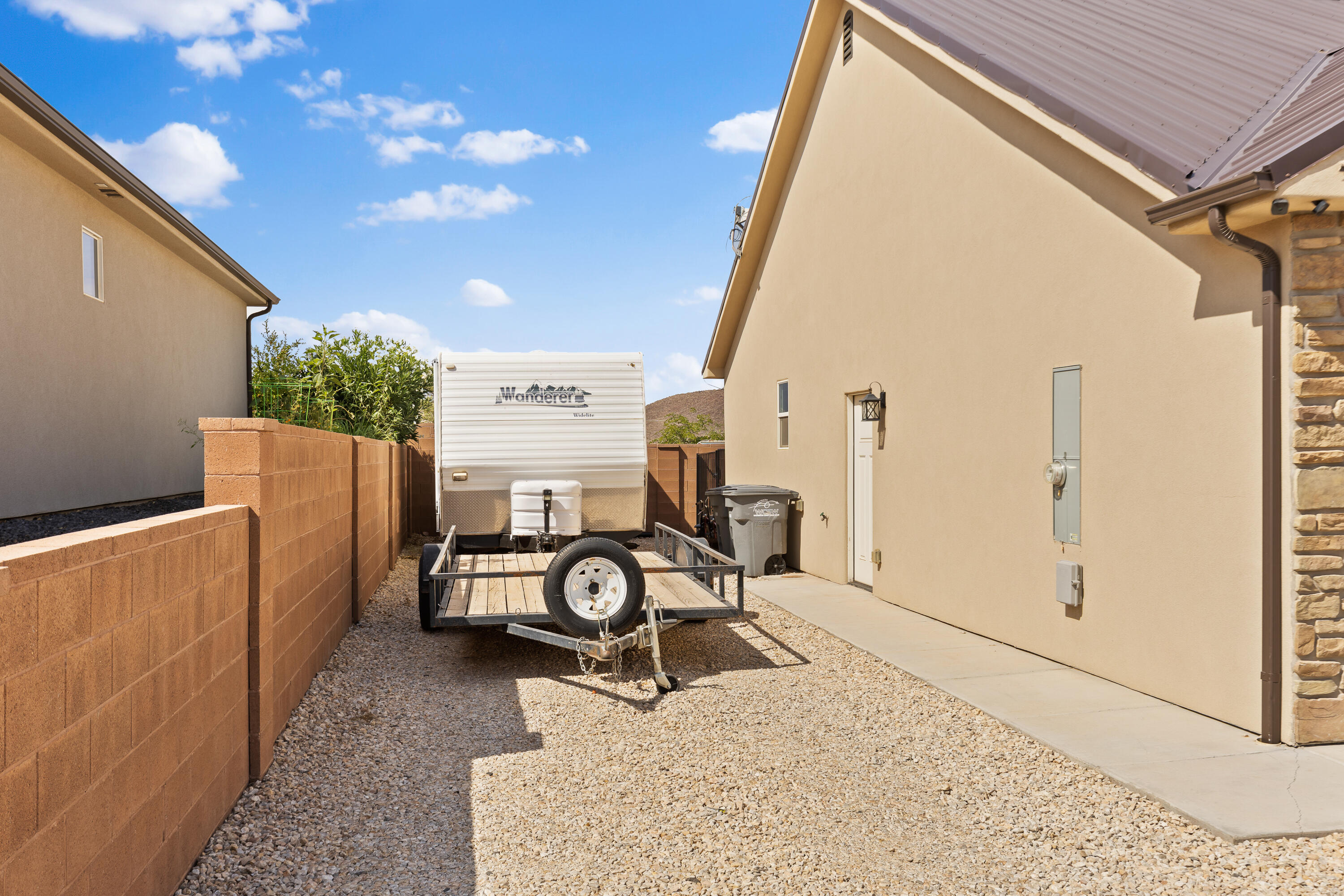 POINT BREAK - Residential