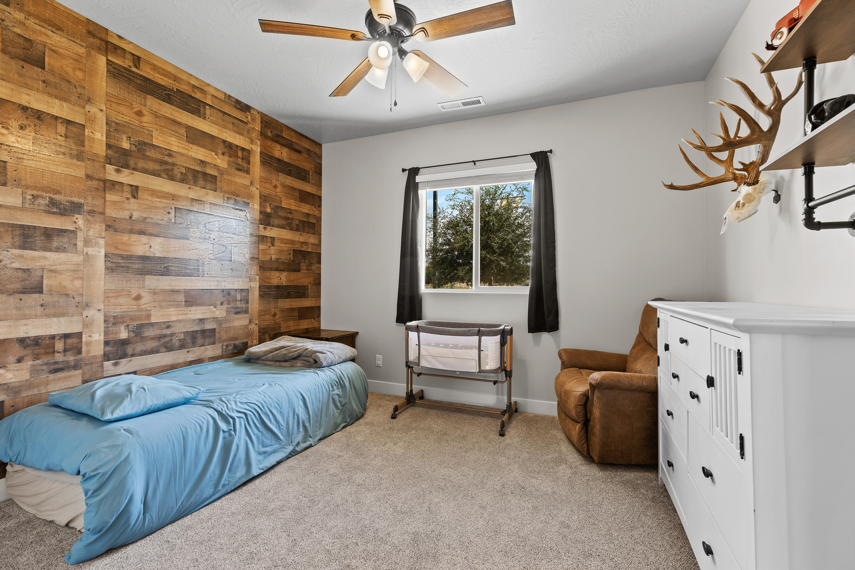 POINT BREAK - Residential