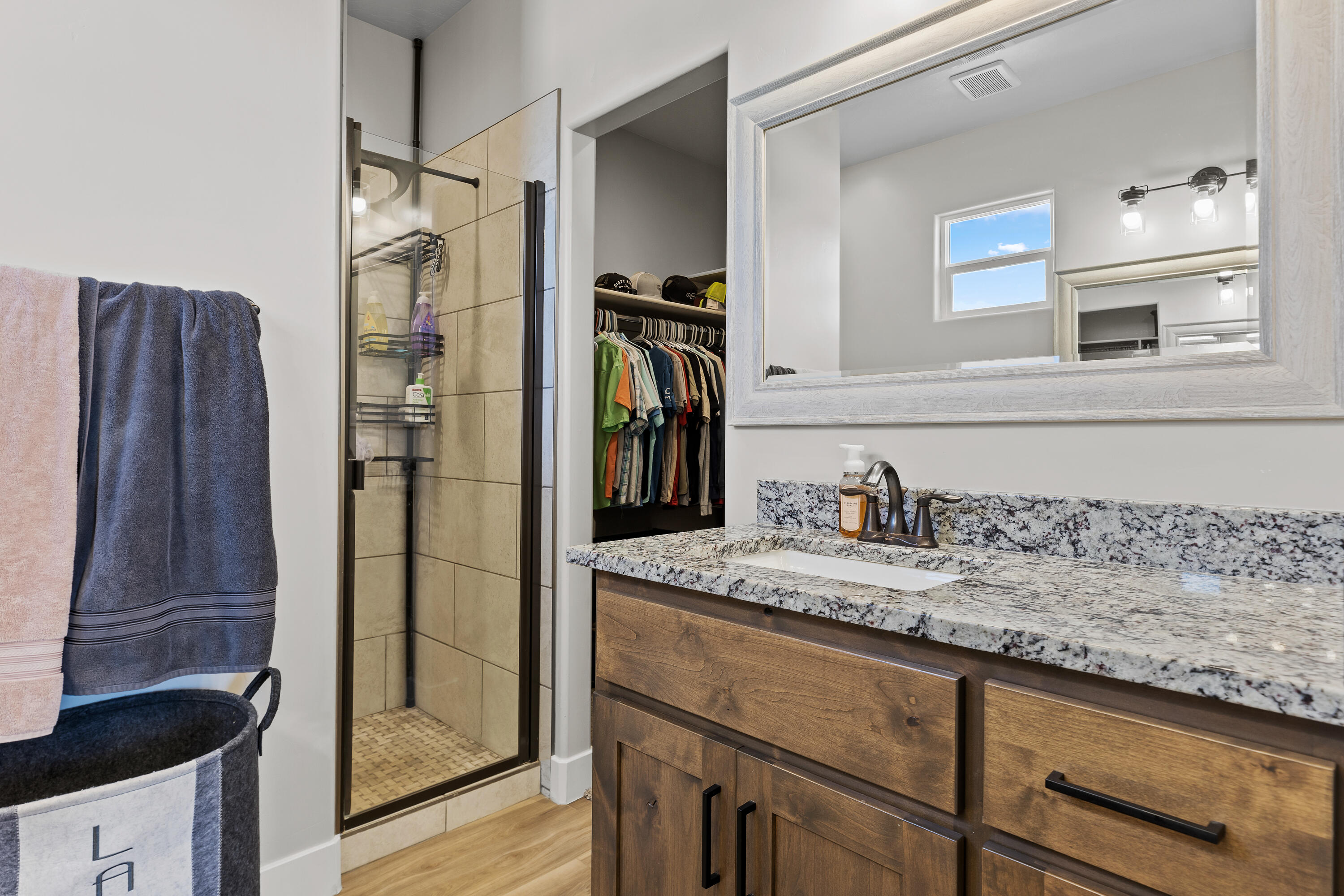 POINT BREAK - Residential