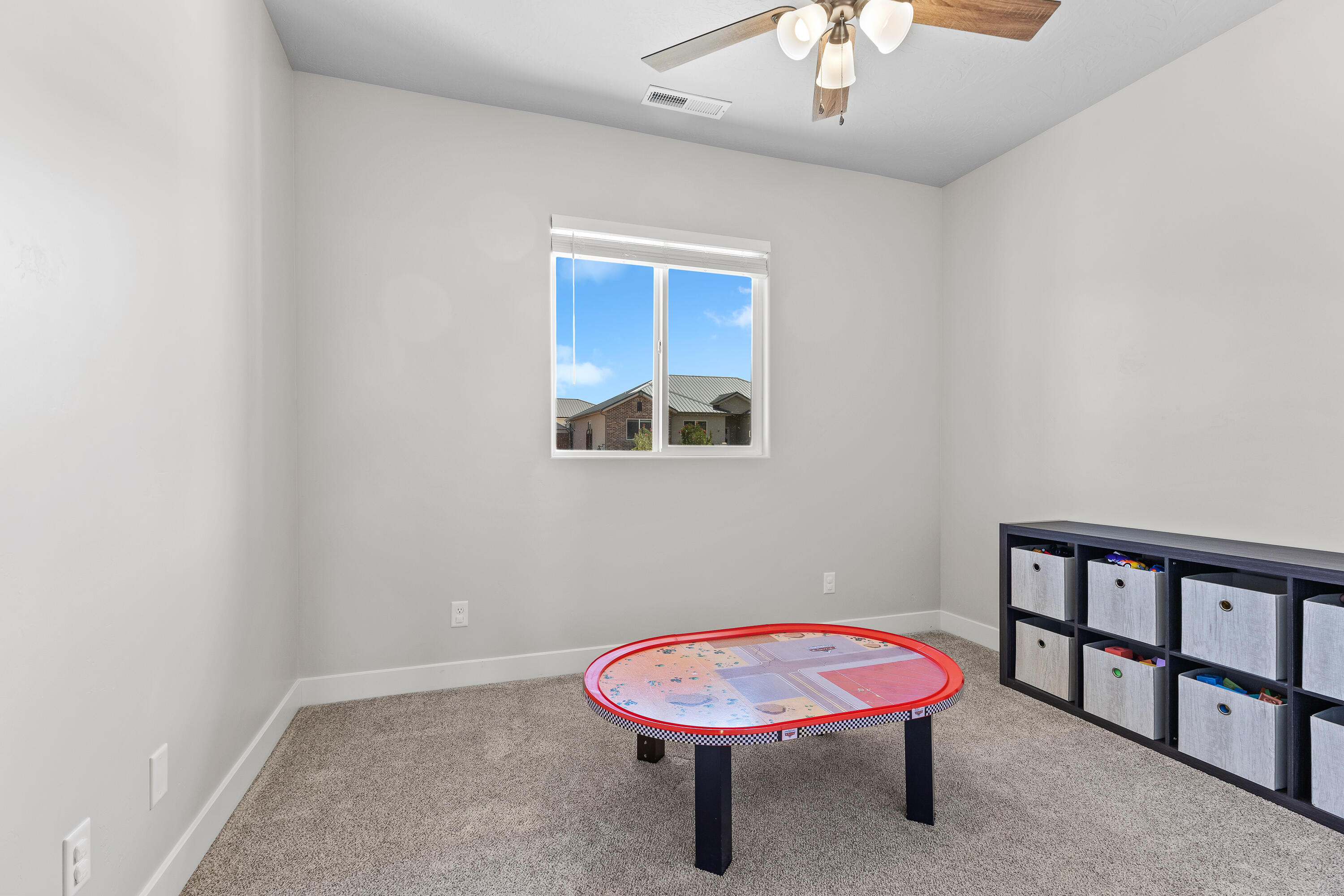 POINT BREAK - Residential