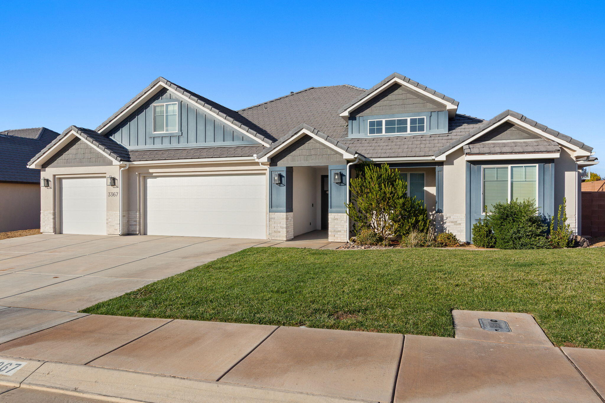 3367 Chimney Rock DR