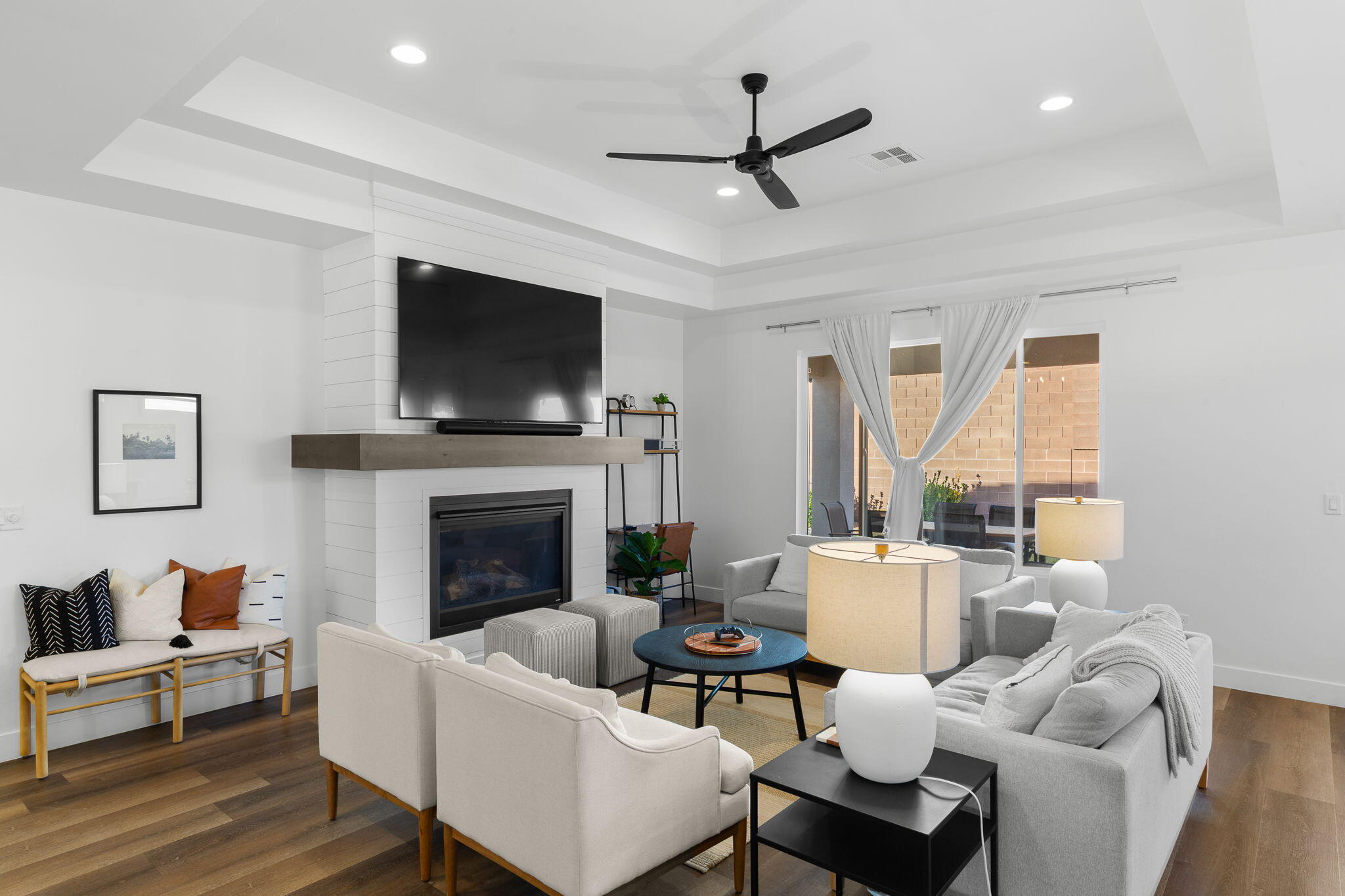 DESERT HEIGHTS - Residential