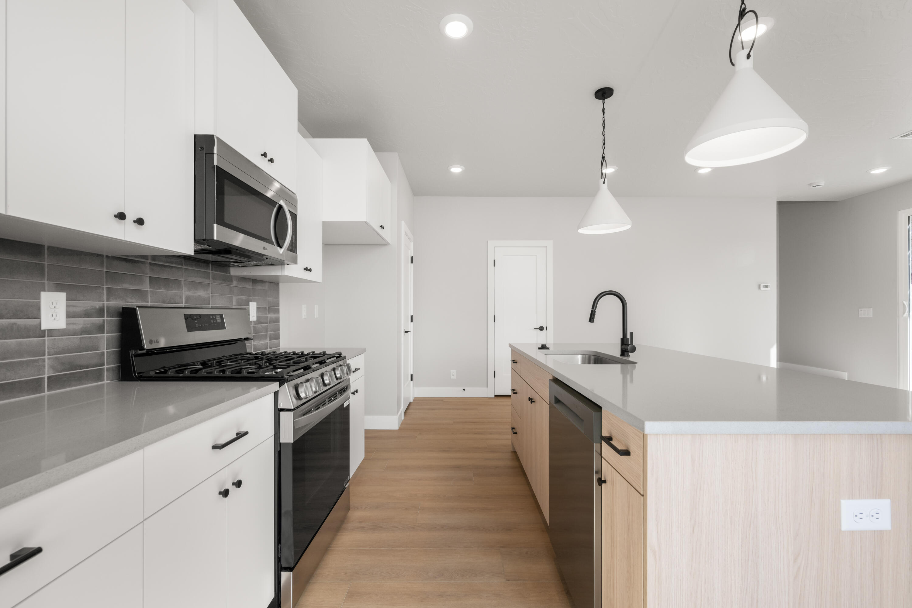 RISE AT CORAL CANYON - Residential