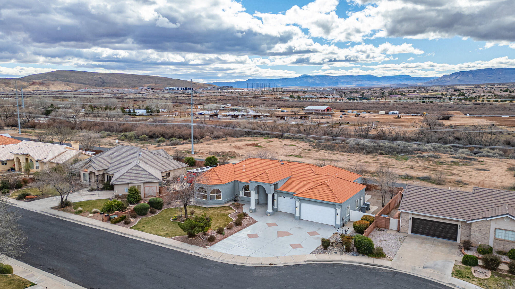 BLOOMINGTON LANE - Residential