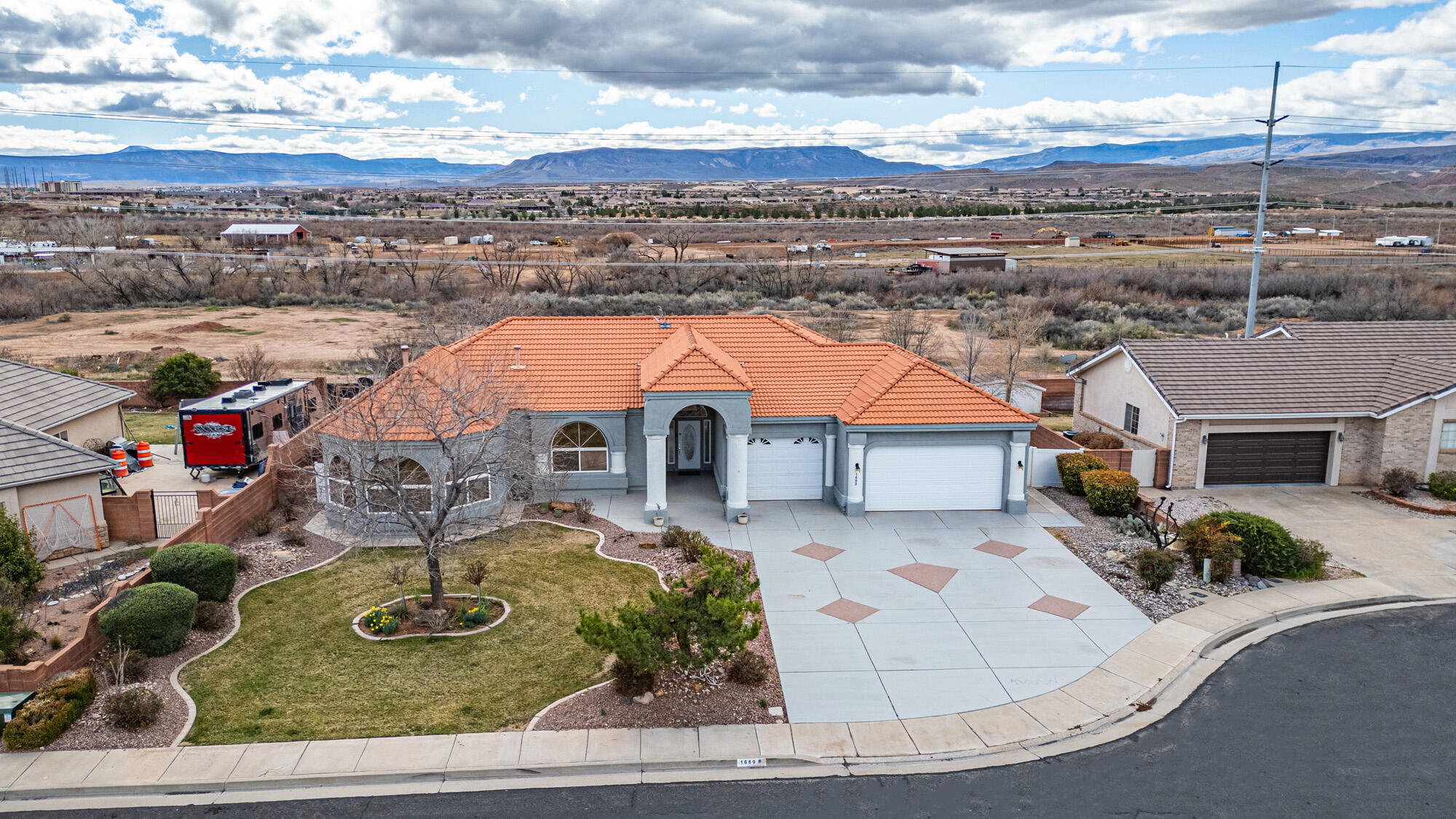 BLOOMINGTON LANE - Residential