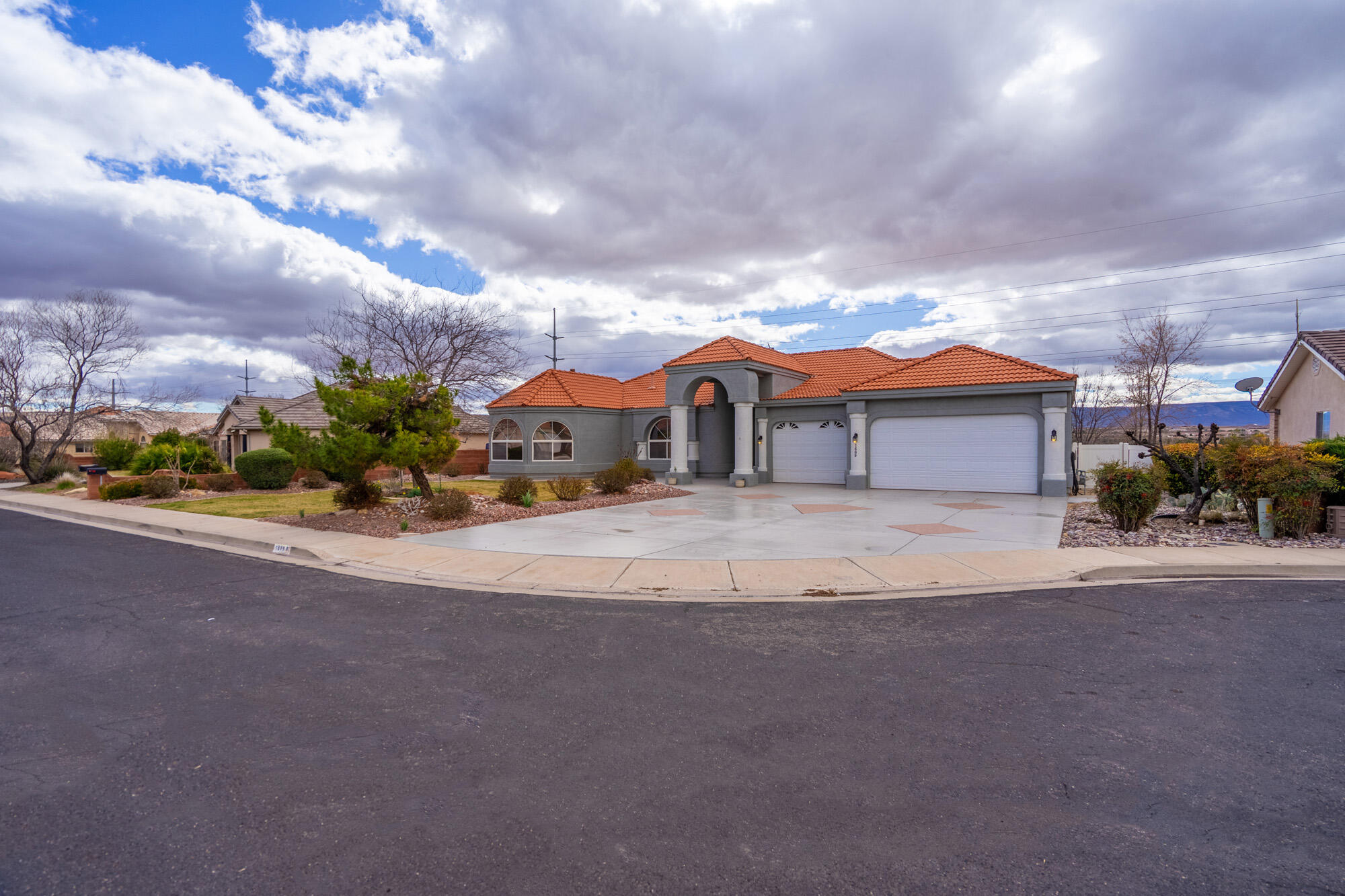 BLOOMINGTON LANE - Residential