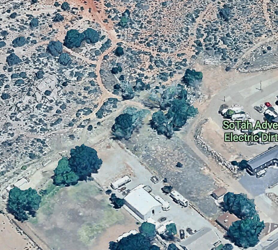 LEEDS TOWNSITE - Land