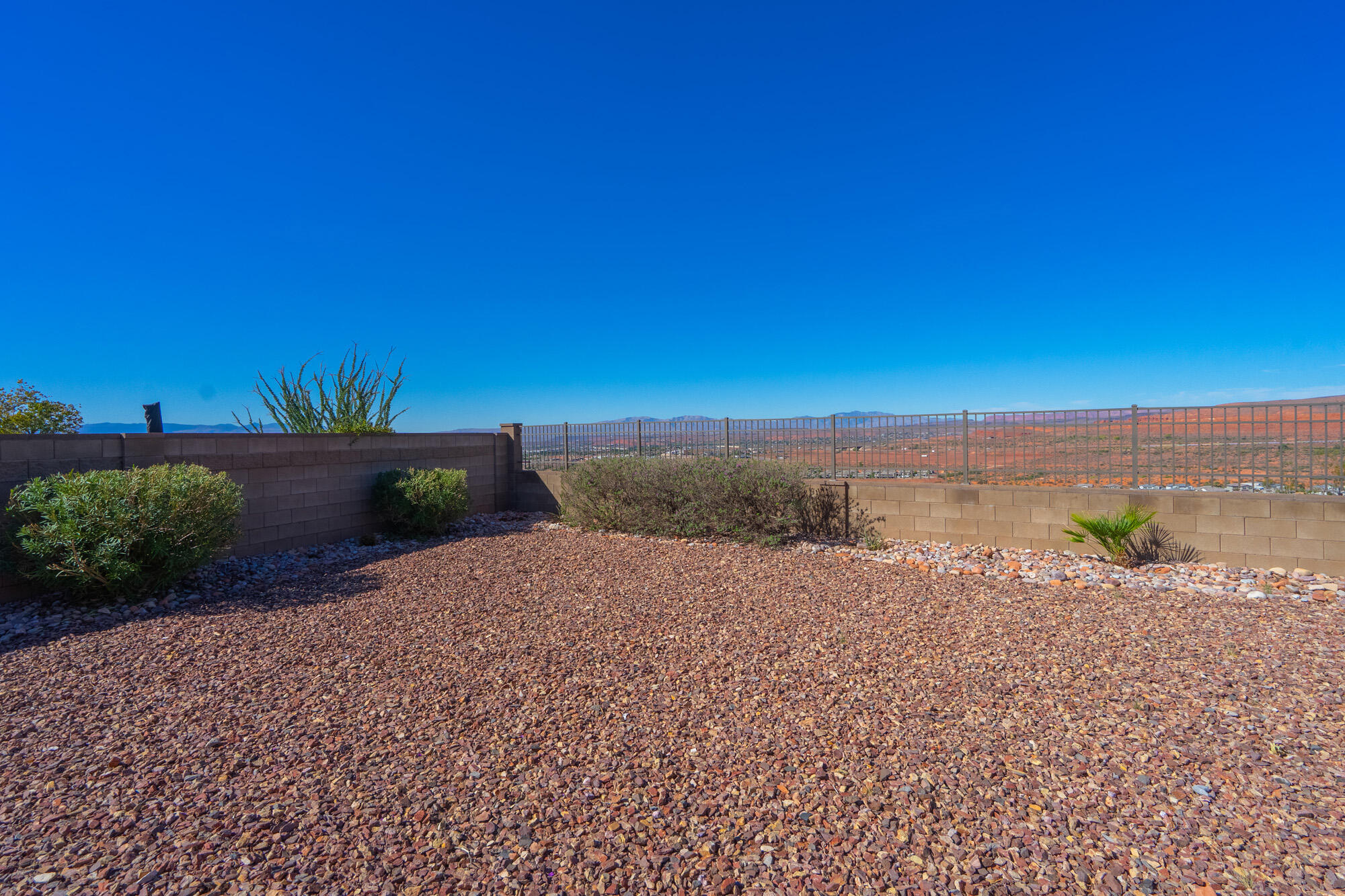 HIGHLAND PARK AT THE CORAL CANYON - Residential