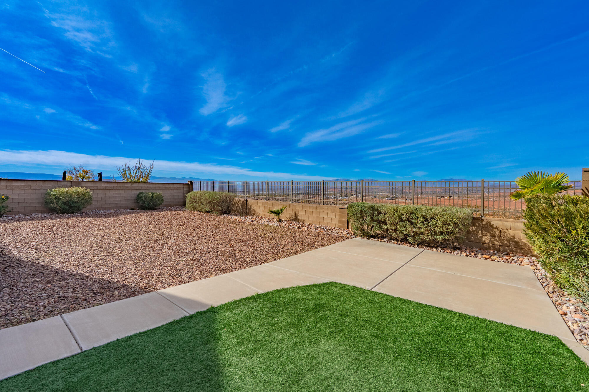 HIGHLAND PARK AT THE CORAL CANYON - Residential