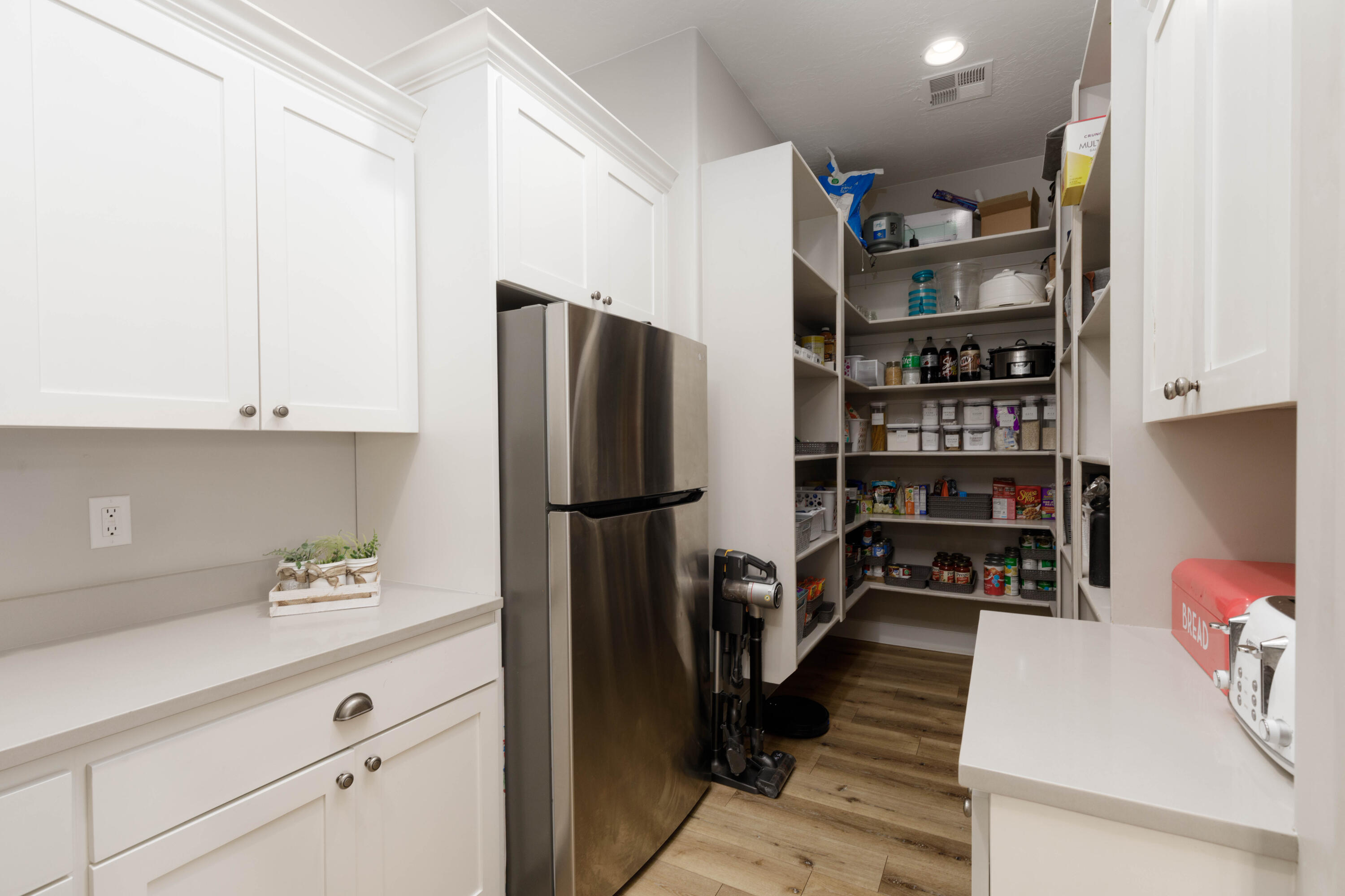 HARDCASTLE ESTATES - Residential