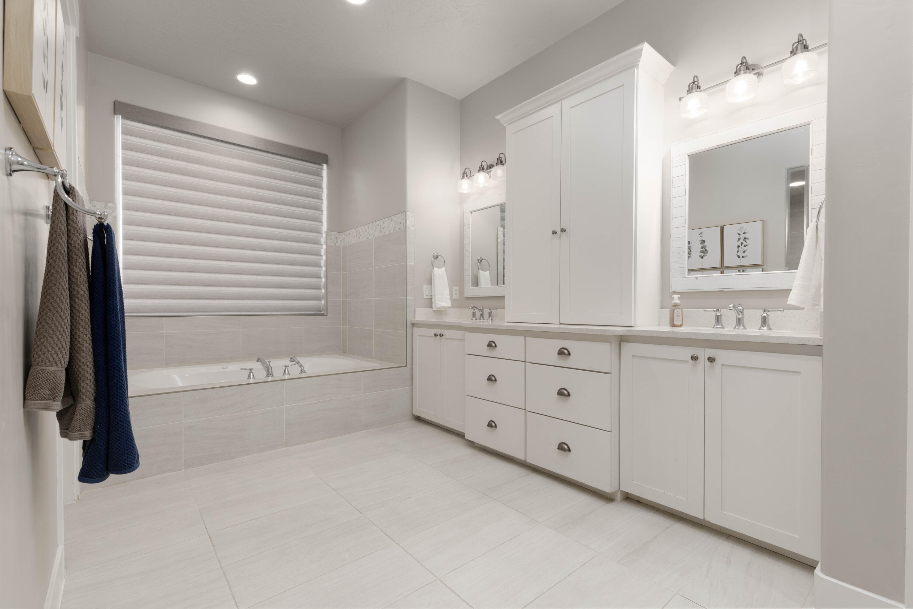 HARDCASTLE ESTATES - Residential