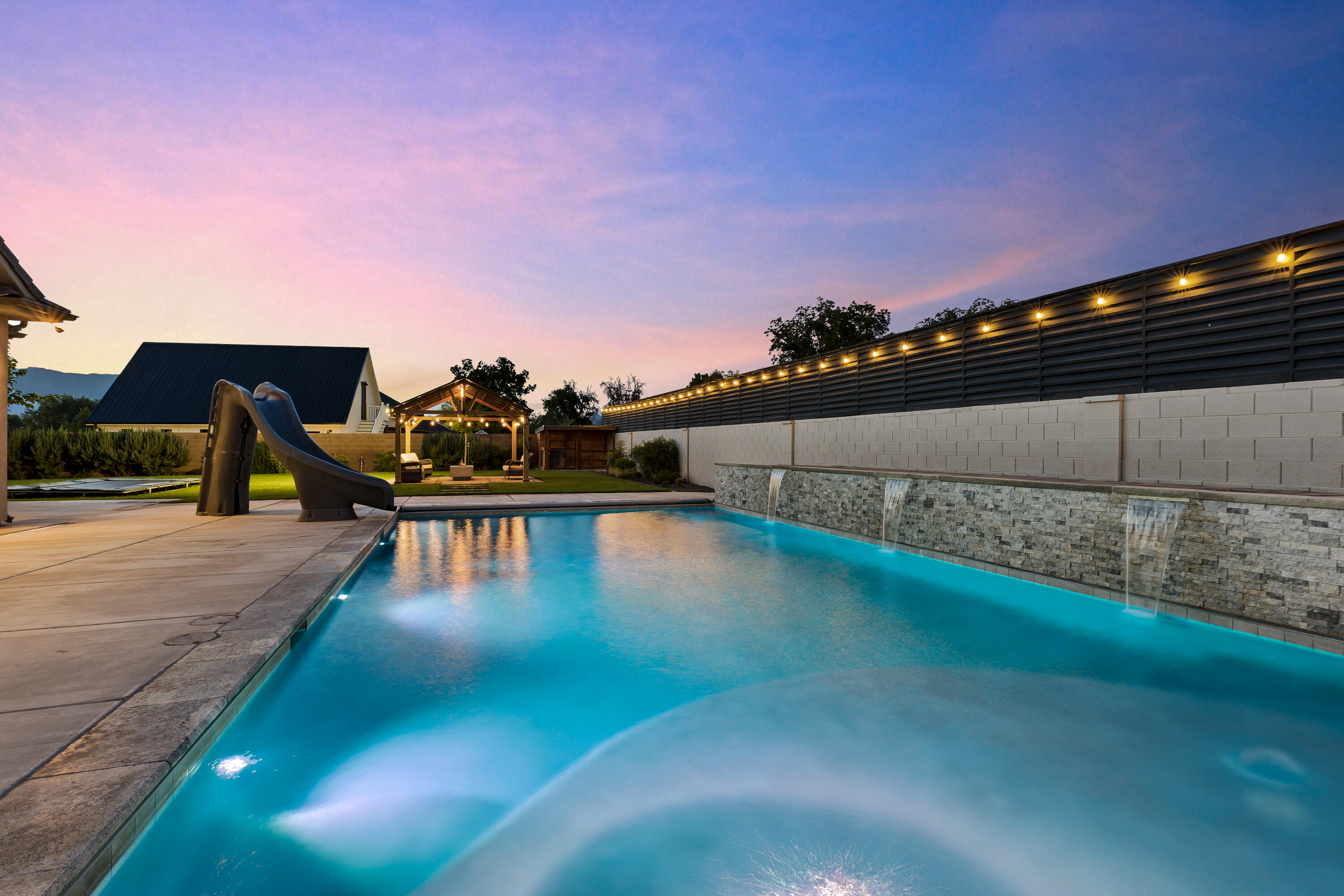 HARDCASTLE ESTATES - Residential