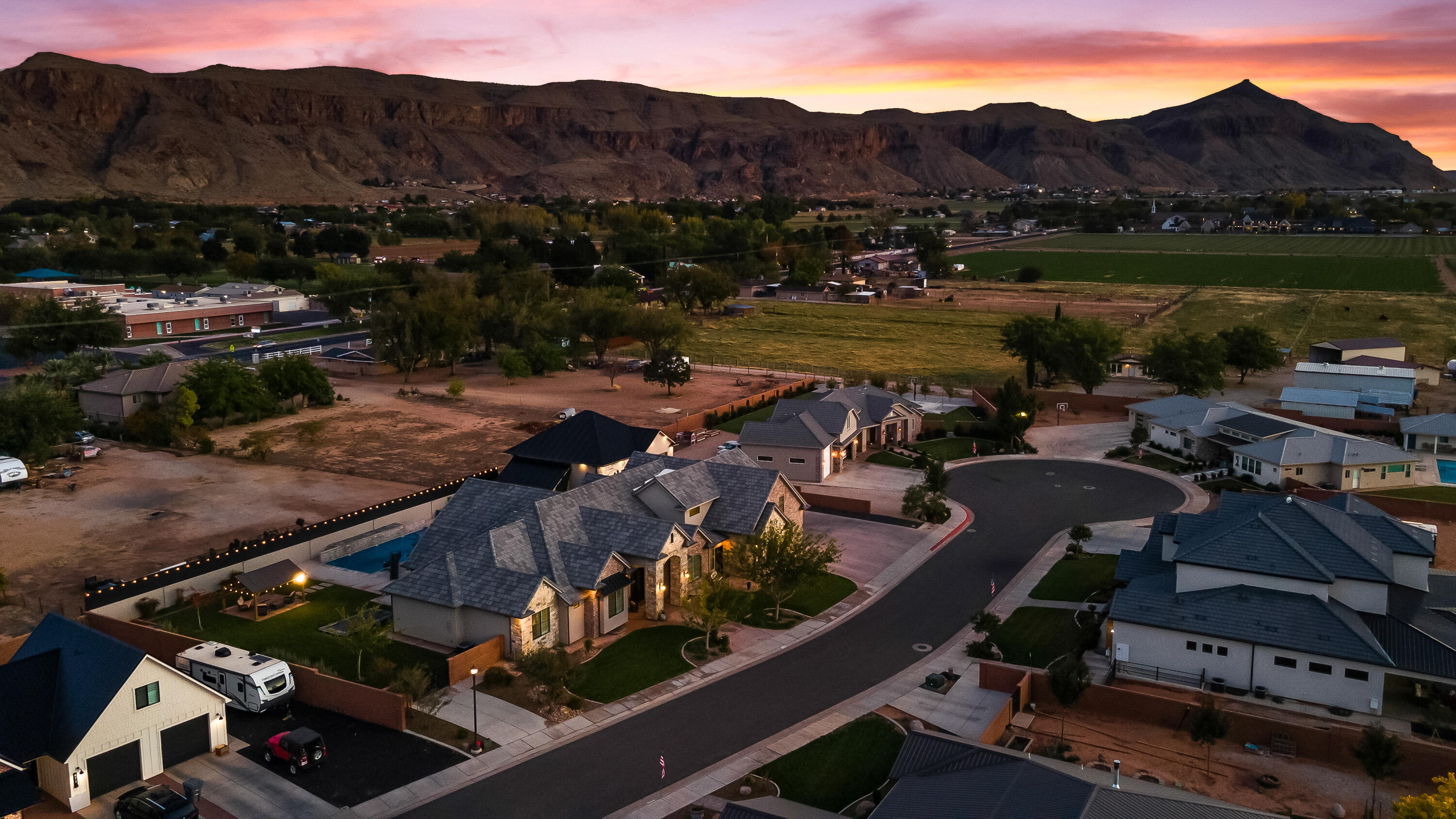 HARDCASTLE ESTATES - Residential