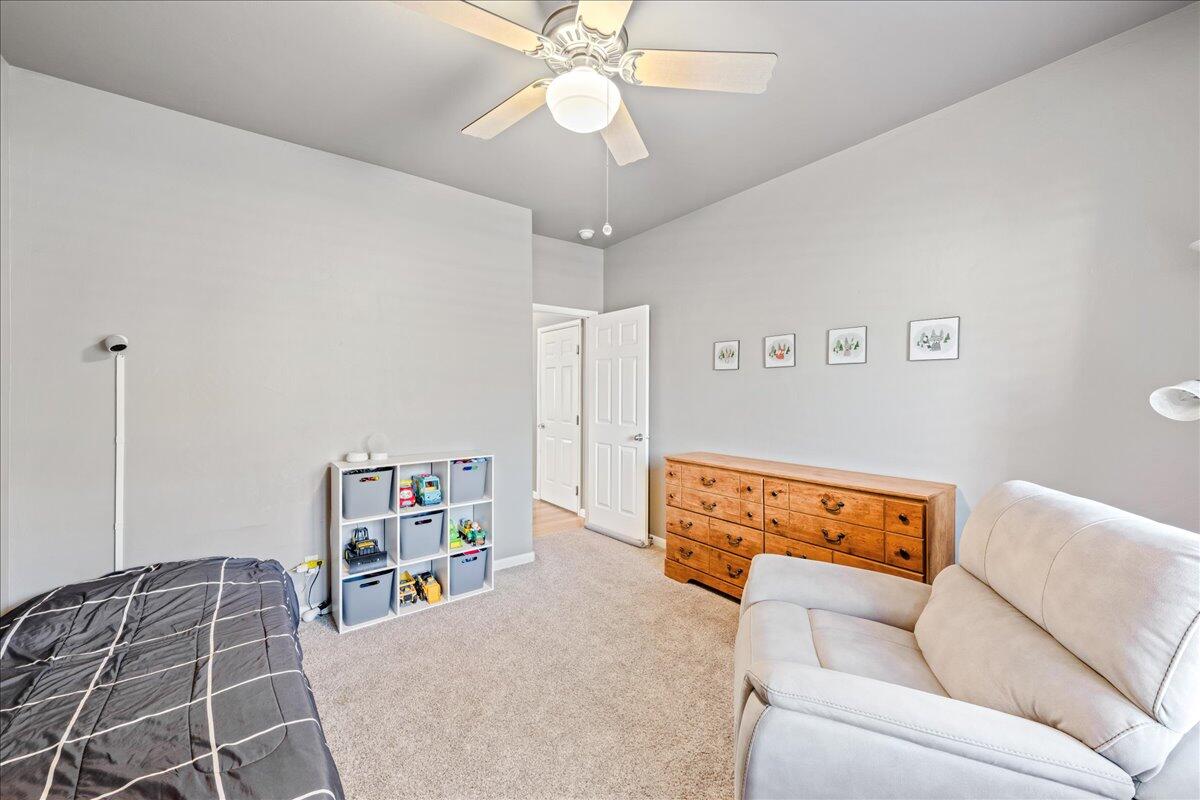 RIVER CREST TOWNHOMES - Residential