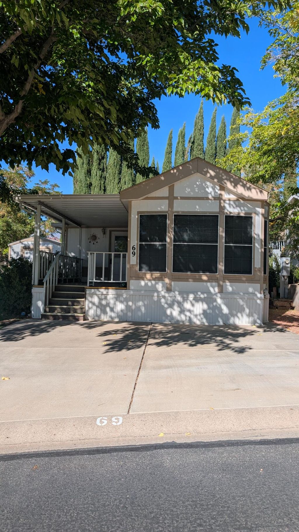 Photo of 69 REDBLUFF DR, Harrisburg, UT 84737 (MLS # 25-266278)