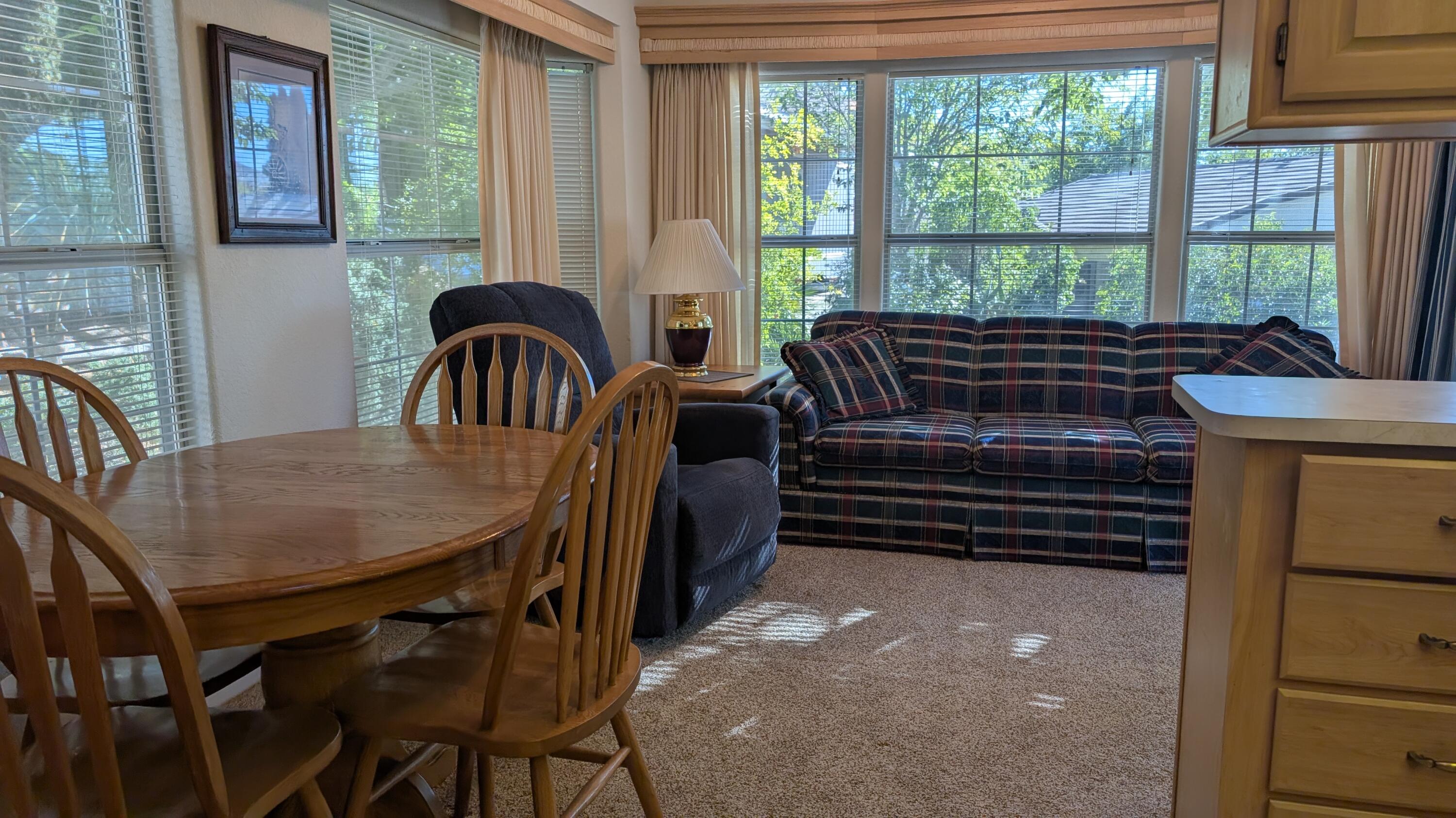 HARRISBURG LAKESIDE ESTATES - Residential