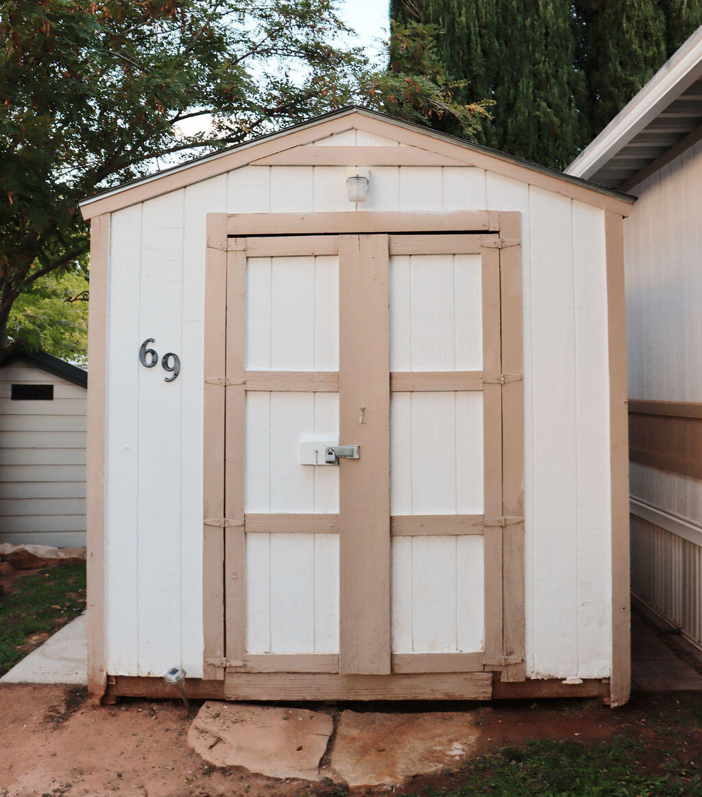 HARRISBURG LAKESIDE ESTATES - Residential