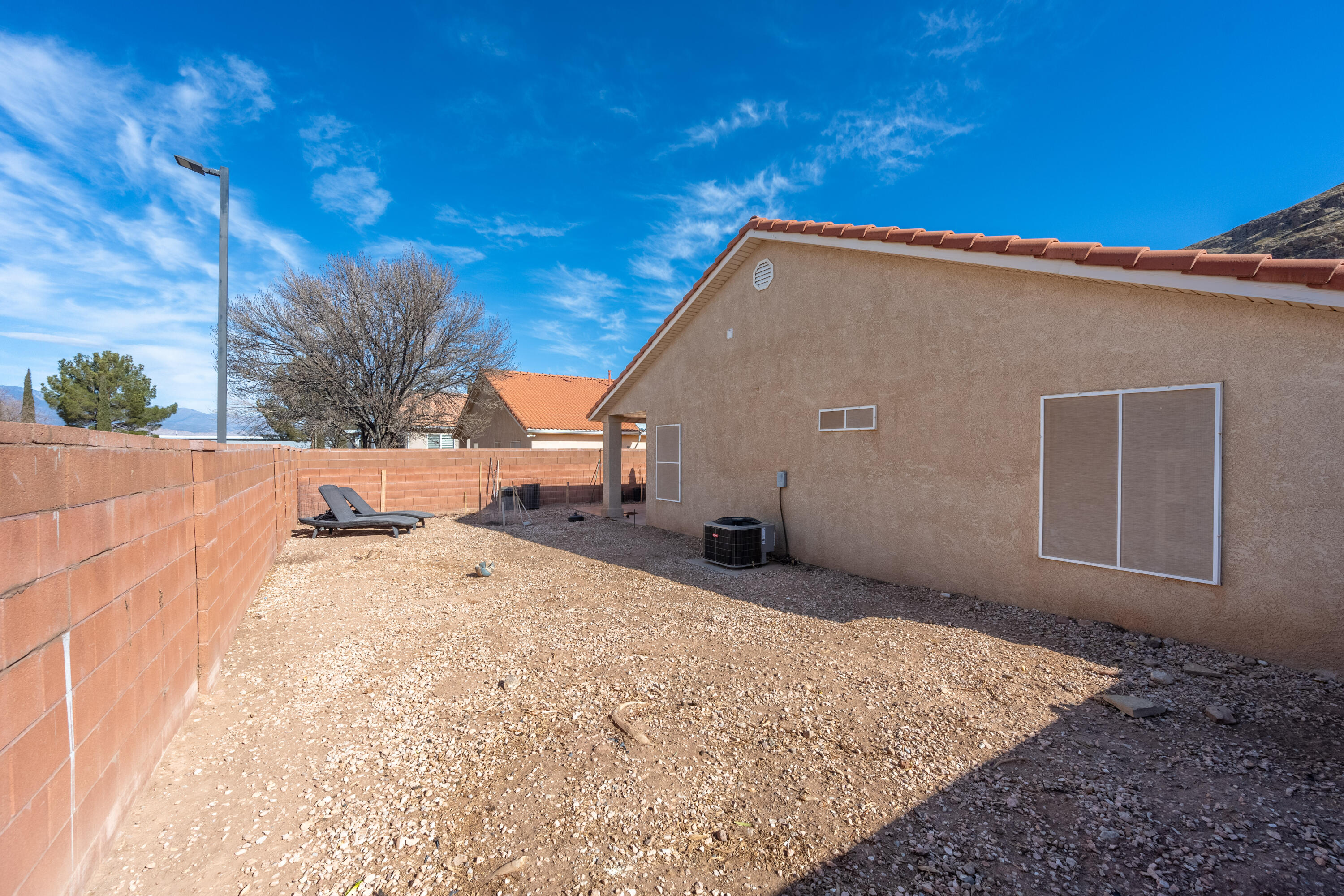 SHADOW CANYON - Residential