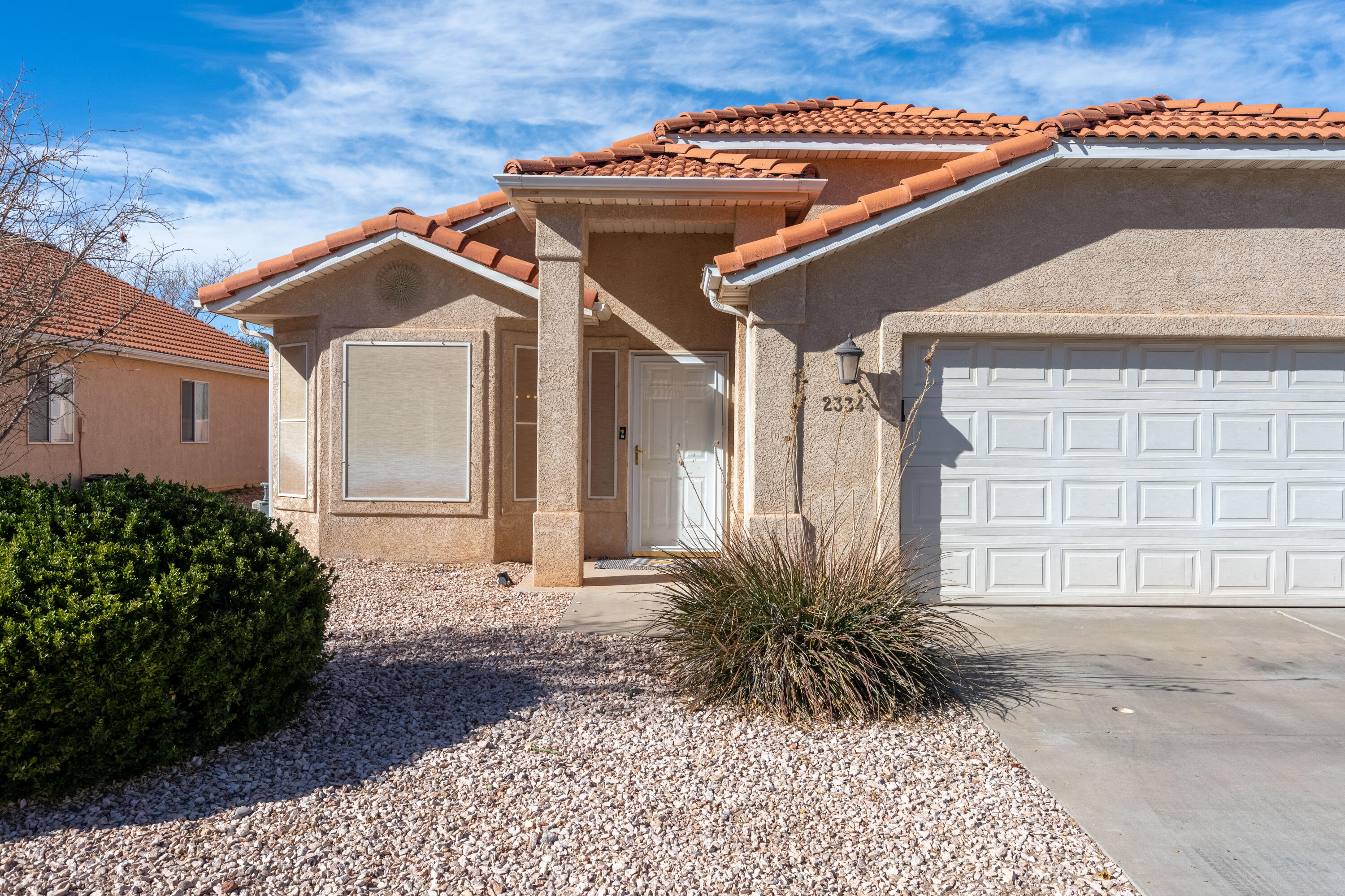 SHADOW CANYON - Residential