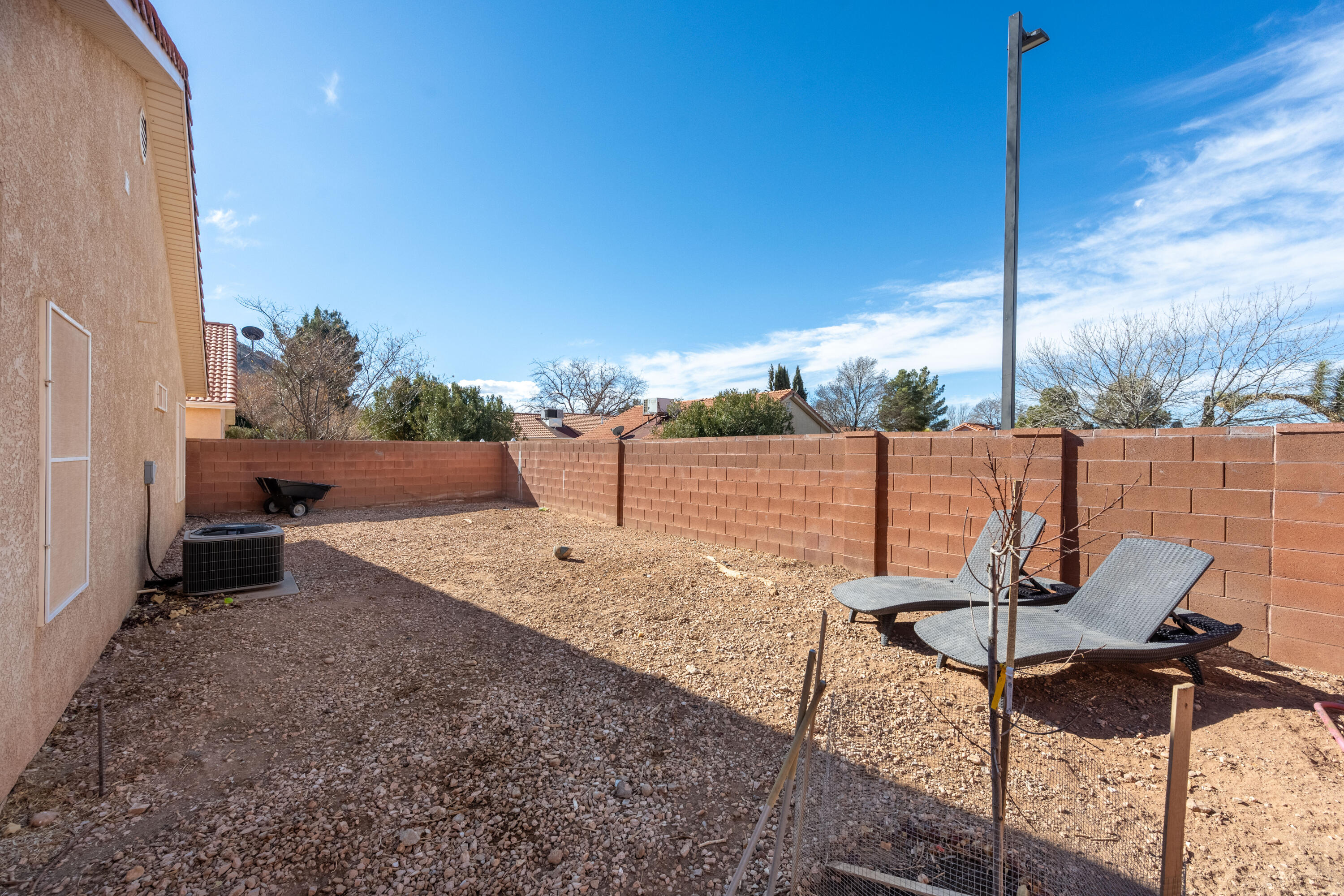 SHADOW CANYON - Residential