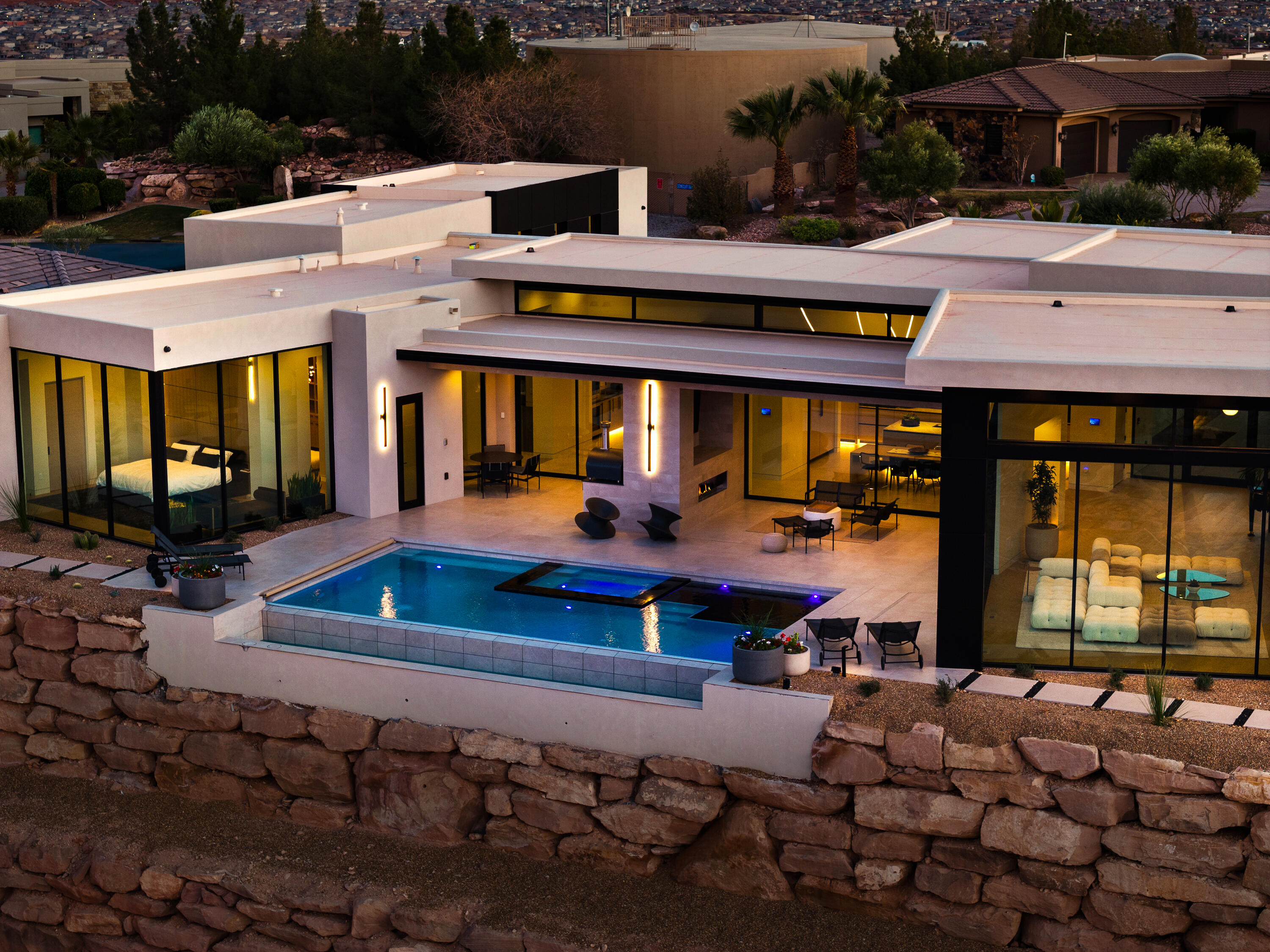 STONE CLIFF - Residential