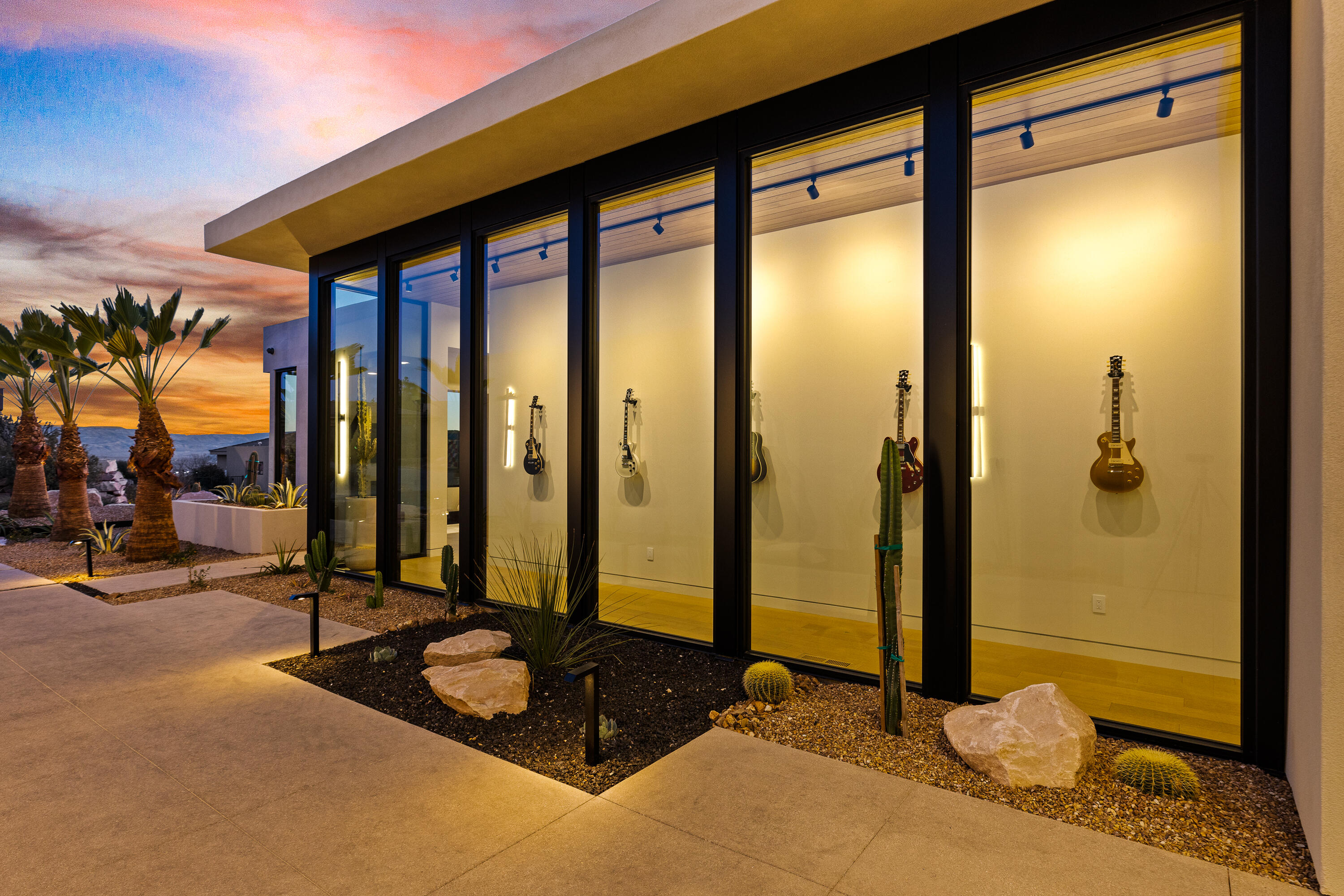 STONE CLIFF - Residential