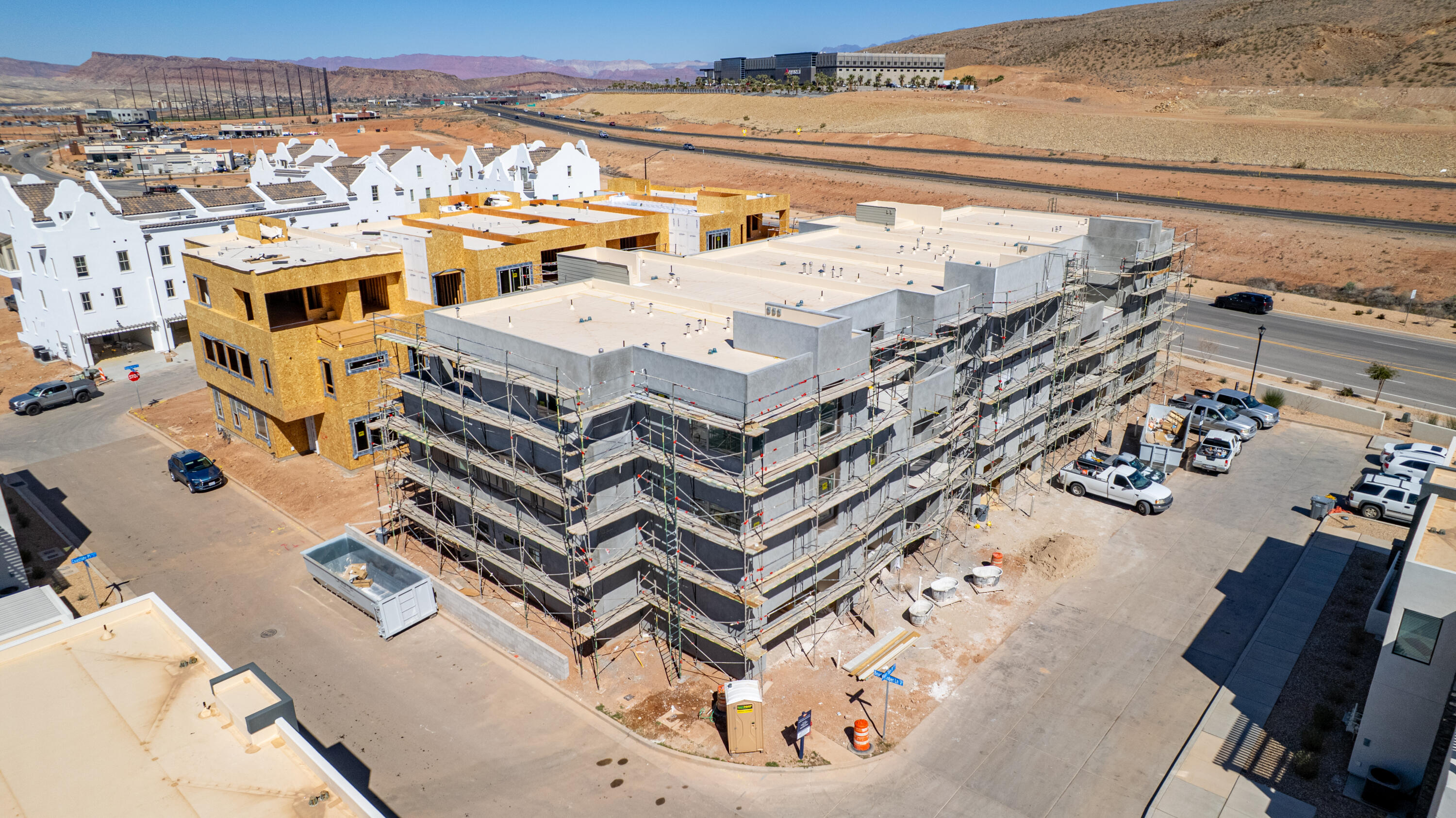 ATKINVILLE TOWNHOMES AT DESERT COLOR - Residential