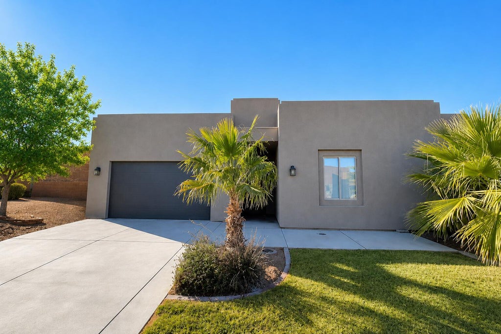 Photo of 3212 S 4900 W, Hurricane, UT 84737 (MLS # 26-270259)
