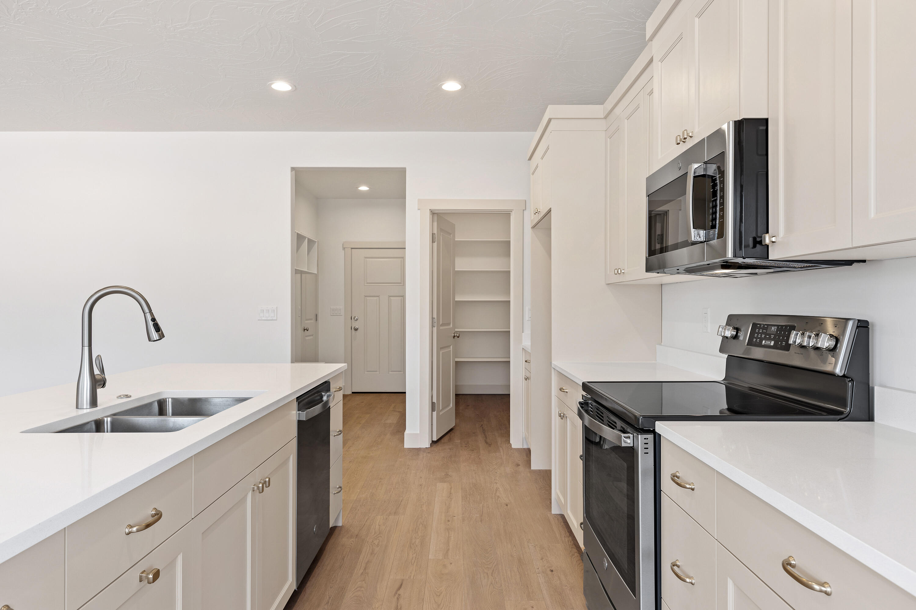 CORDERO - Residential