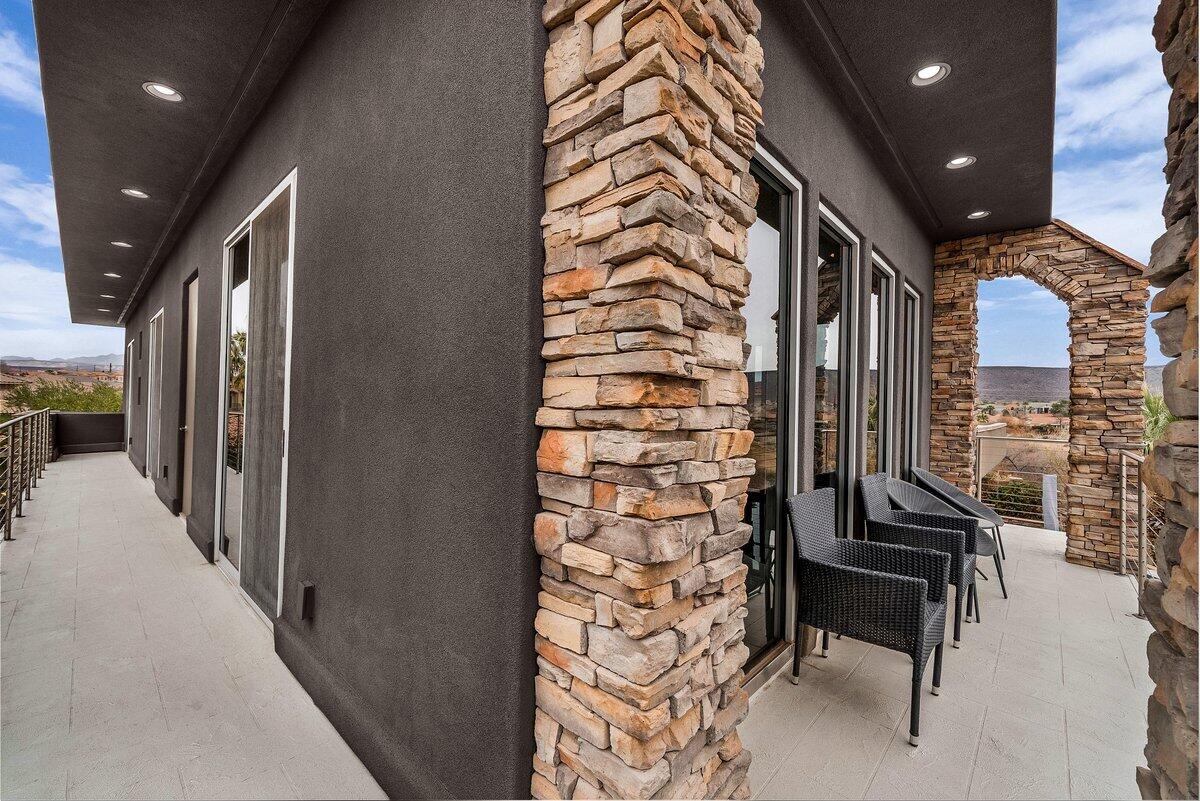 TWIN CREEKS AT STONEBRIDGE - Residential