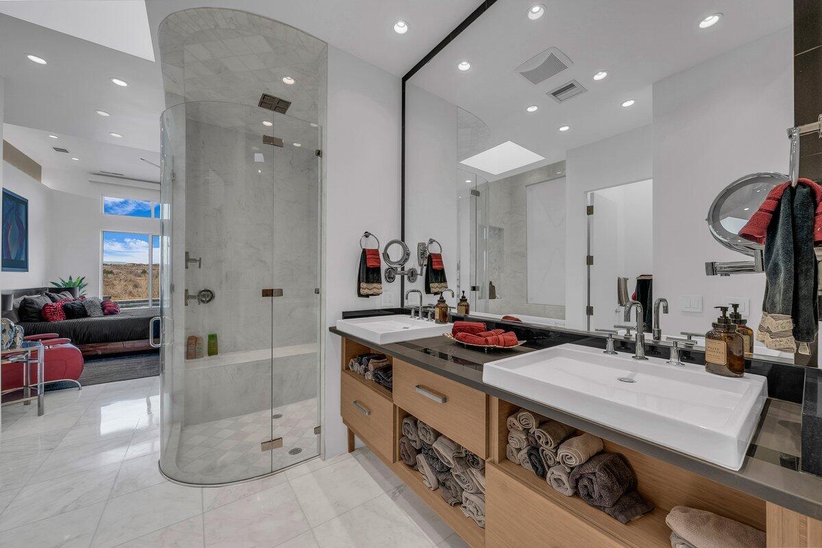 TWIN CREEKS AT STONEBRIDGE - Residential