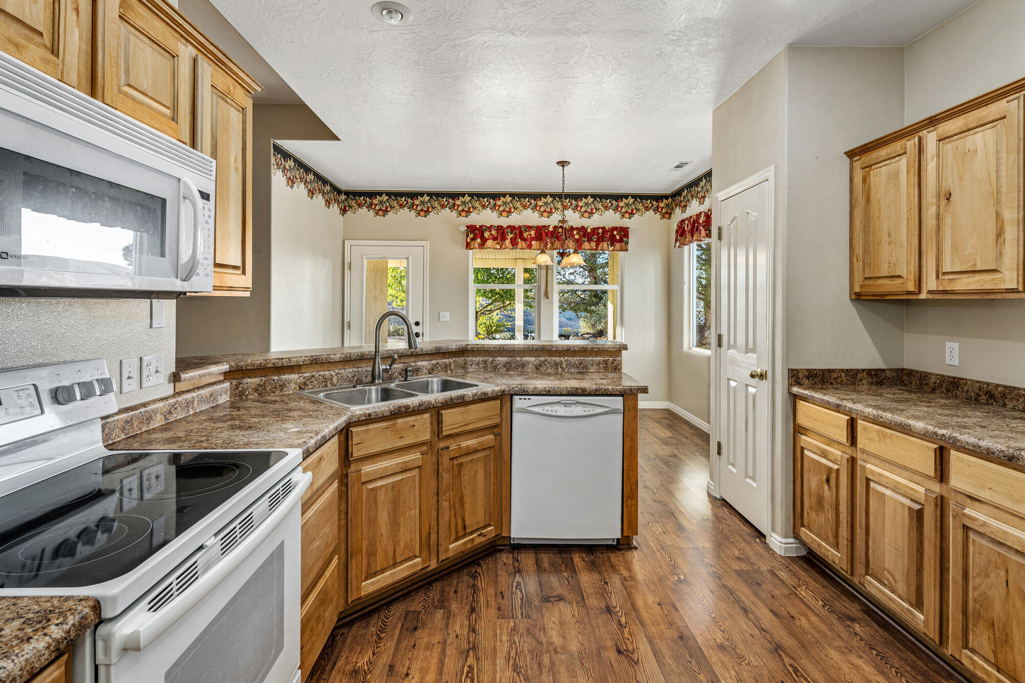 TOQUERVILLE TERRACE - Residential