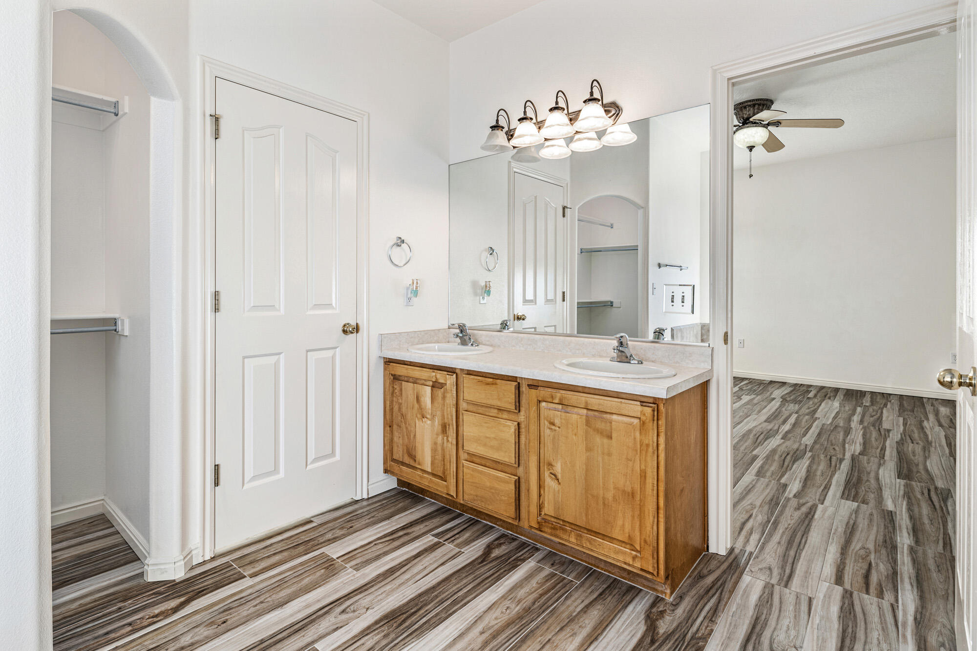 TOQUERVILLE TERRACE - Residential