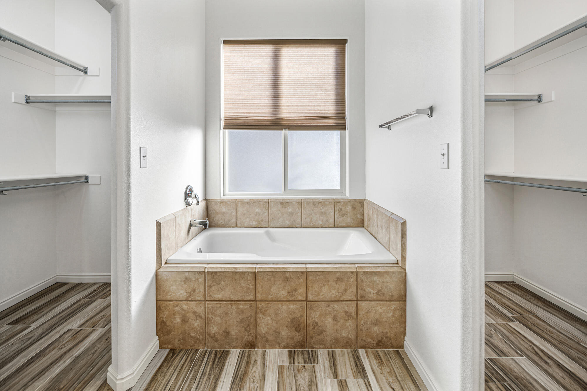 TOQUERVILLE TERRACE - Residential