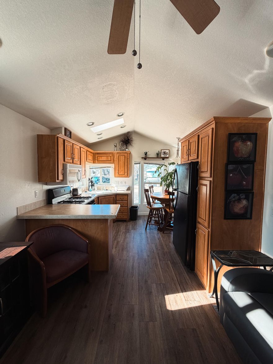 This is a very well maintained home, recently renovated. This house can come mostly furnished. It is located in a quiet subdivision near golf courses and close to all outdoor activities in Hurricane. This would make a great first home, investment property or a snow bird get away. 

Seller financing options available upon request.