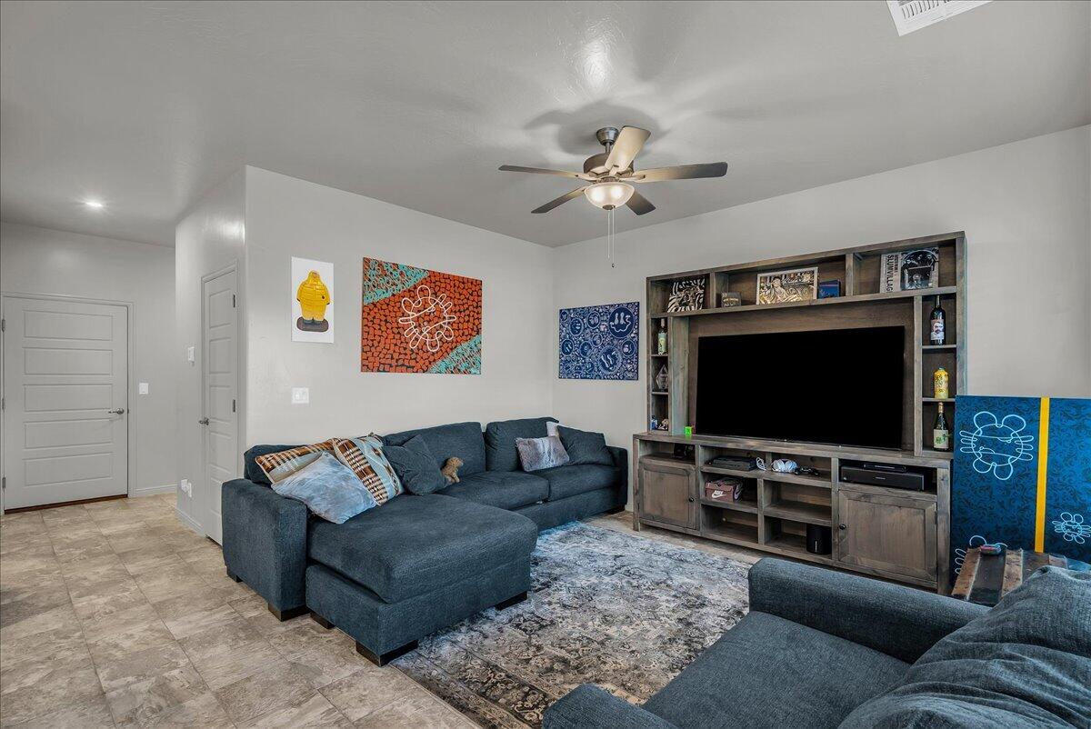 RED TRAILS SUNRISE VALLEY - Residential